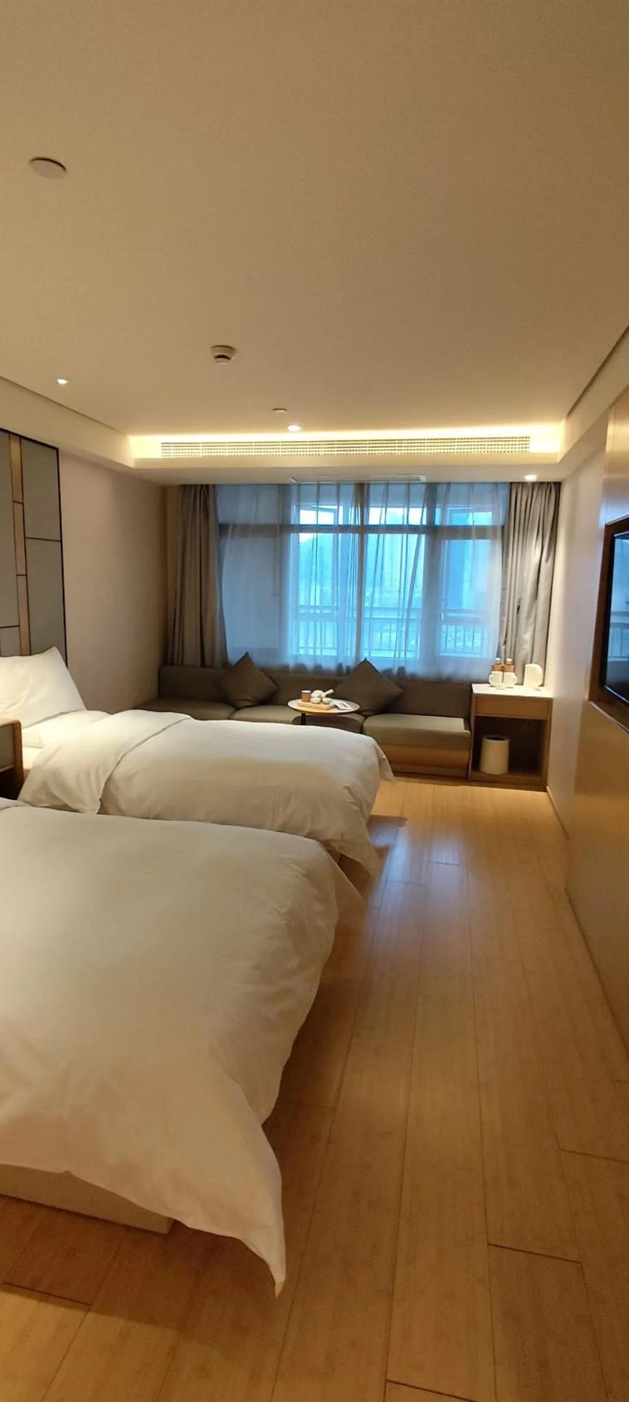 Photo of the whole room, Bed in JI Hotel Hangzhou Xianghu Wanda Middle Road