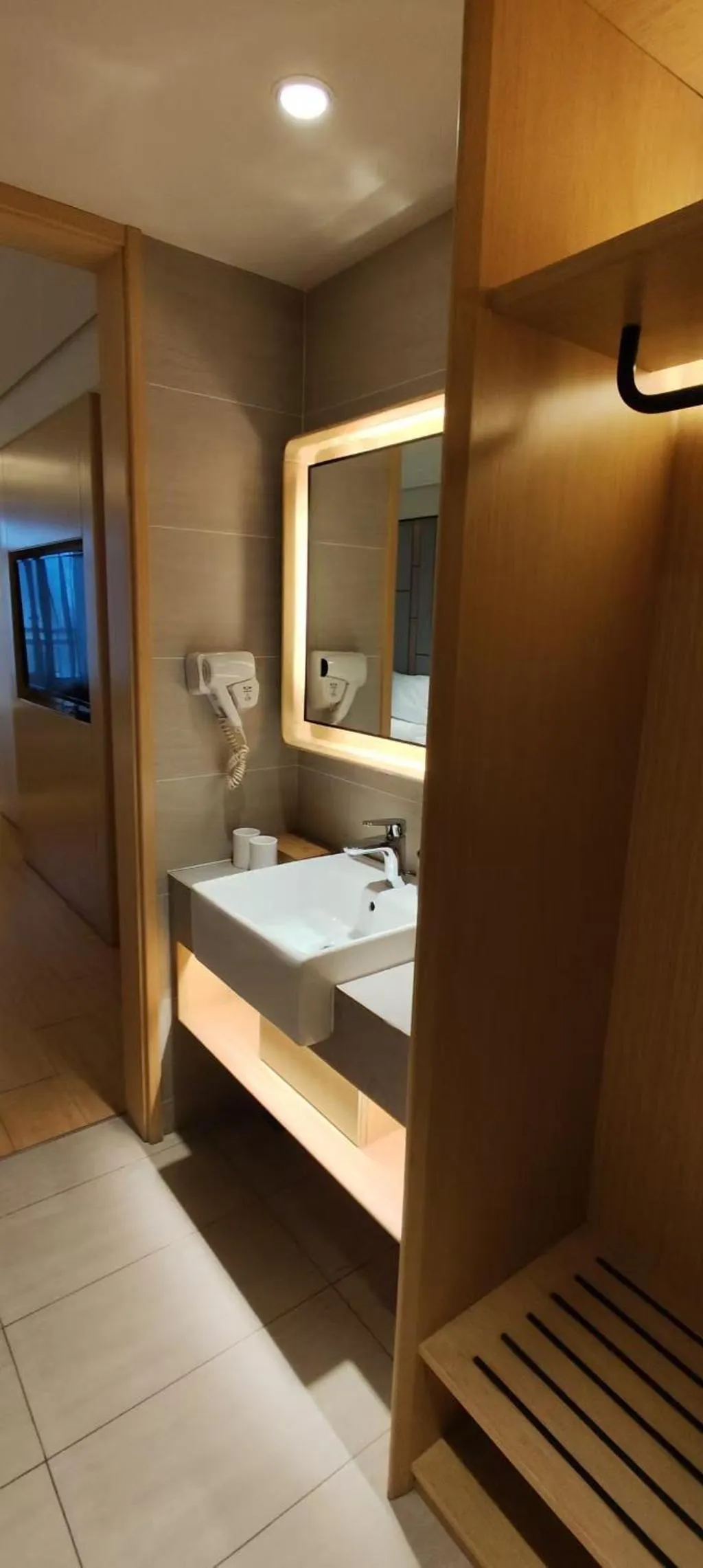 Bathroom in JI Hotel Hangzhou Xianghu Wanda Middle Road