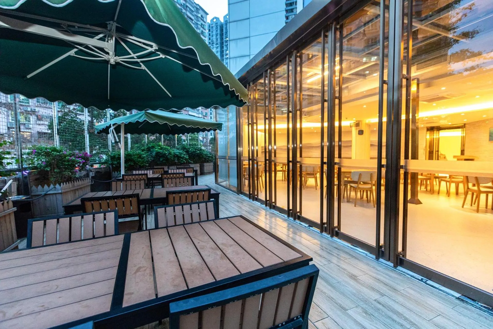 Restaurant/places to eat in JI Hotel Shenzhen Shennan Avenue Huaqiang