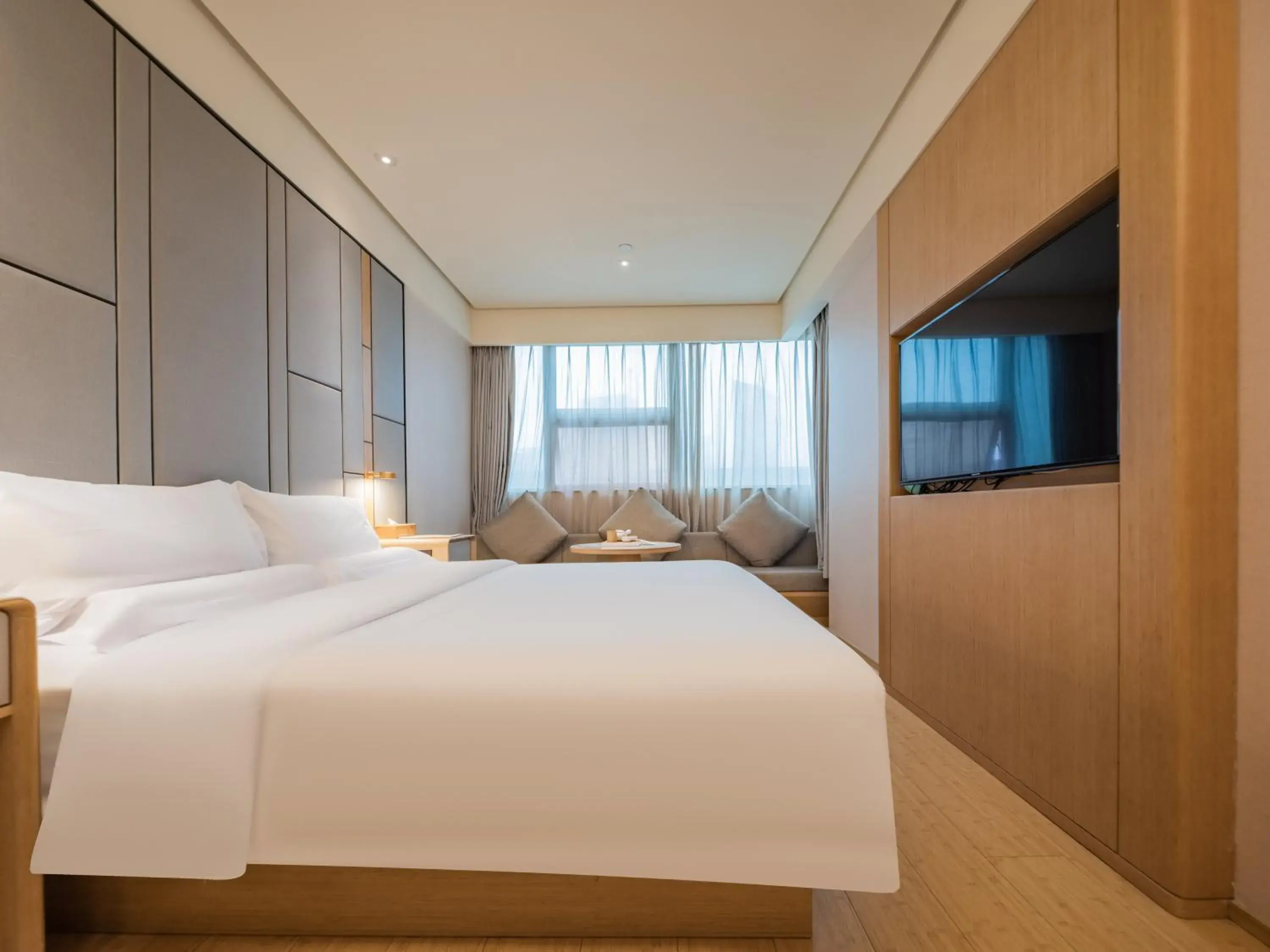 Superior King Room in JI Hotel Chengdu Tianfu Square Superior King Room in JI Hotel Chengdu Tianfu Square