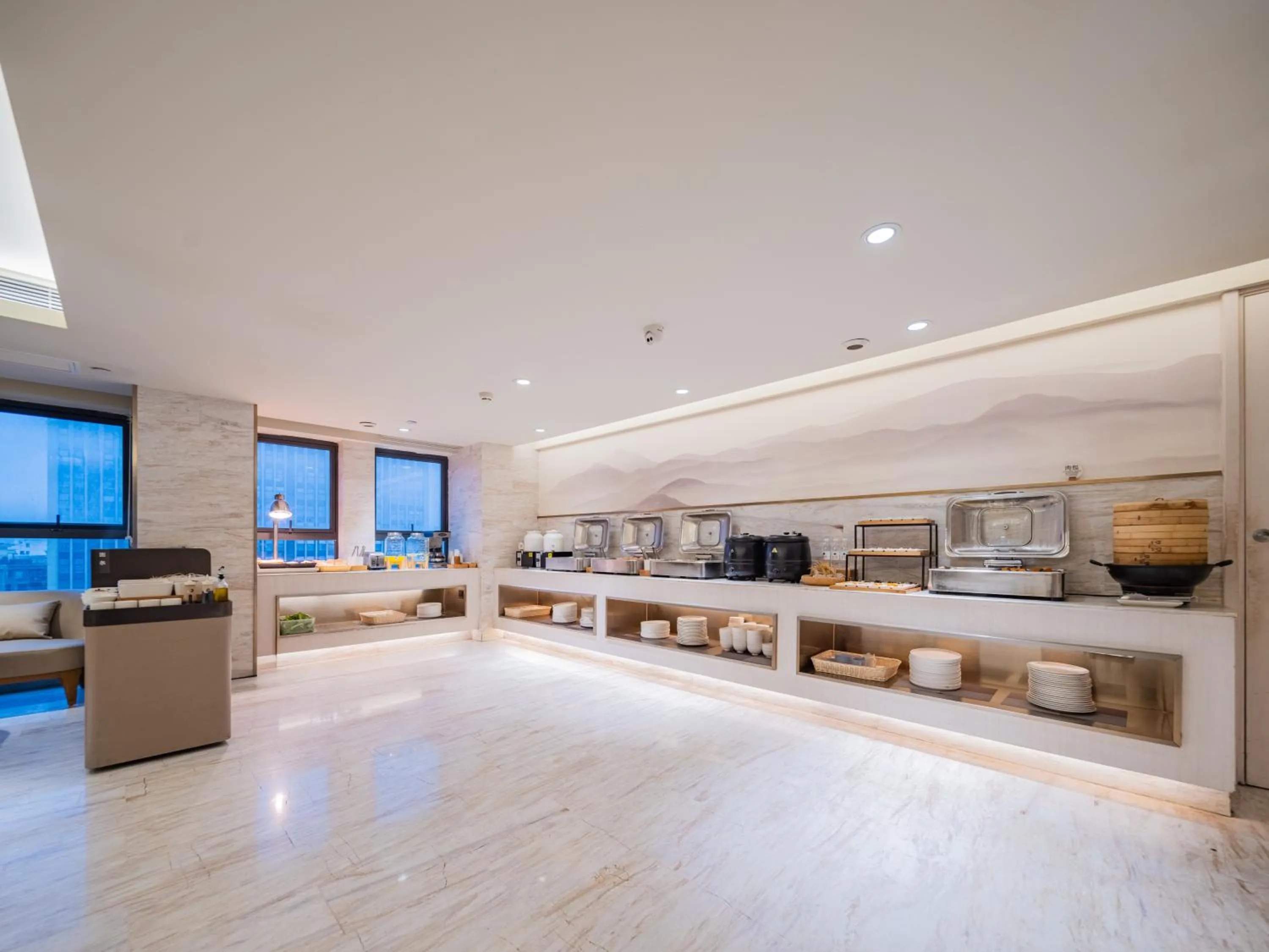 Restaurant/places to eat in JI Hotel Chengdu Zhaojue Temple Subway Station