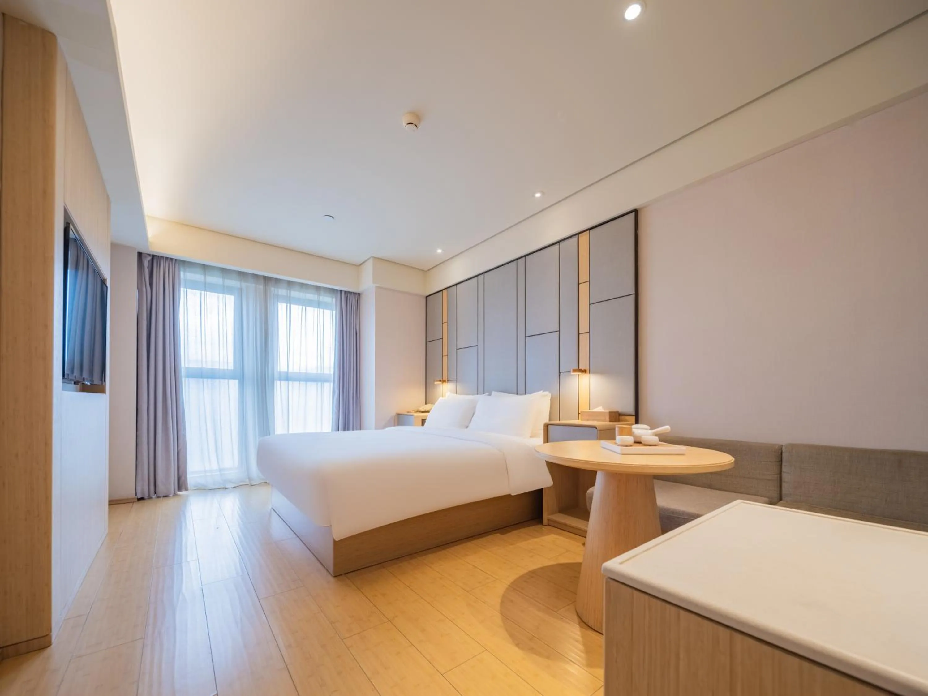 Photo of the whole room, Bed in JI Hotel Chengdu Zhaojue Temple Subway Station