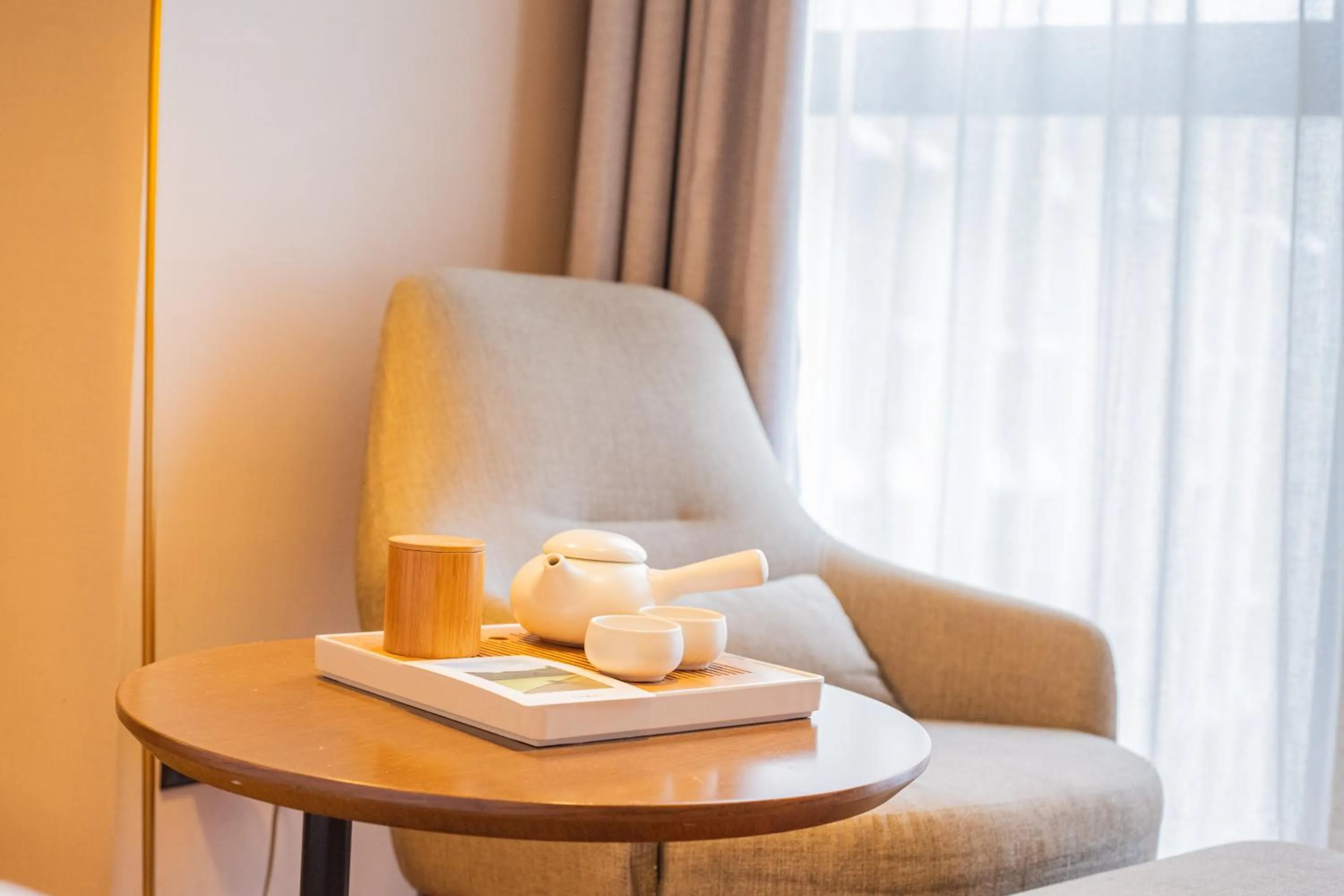 Seating area in JI Hotel Chengdu Zhaojue Temple Subway Station
