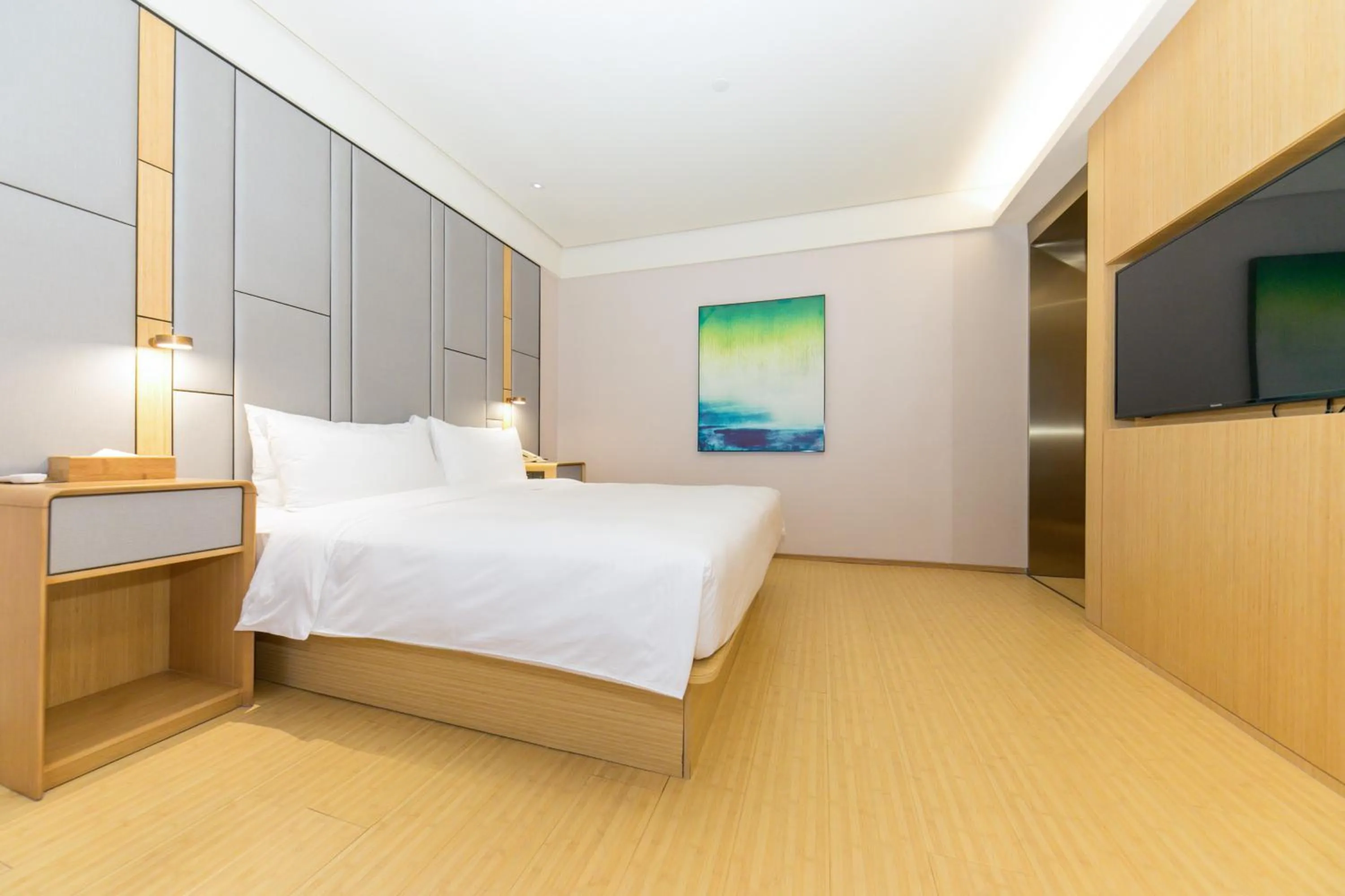 Bed in JI Hotel Shanghai Jing'an Daning Park