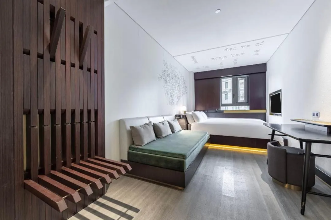 Photo of the whole room, Bed in CitiGO Hotel Shanghai Xujiahui