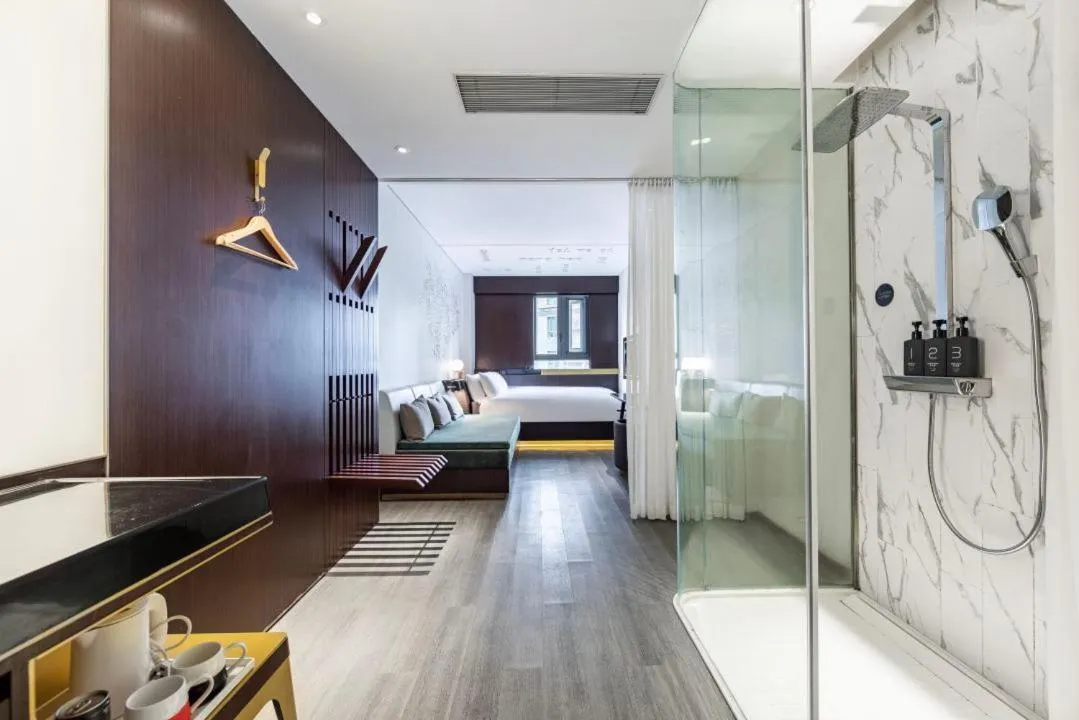 Photo of the whole room, Bed in CitiGO Hotel Shanghai Xujiahui