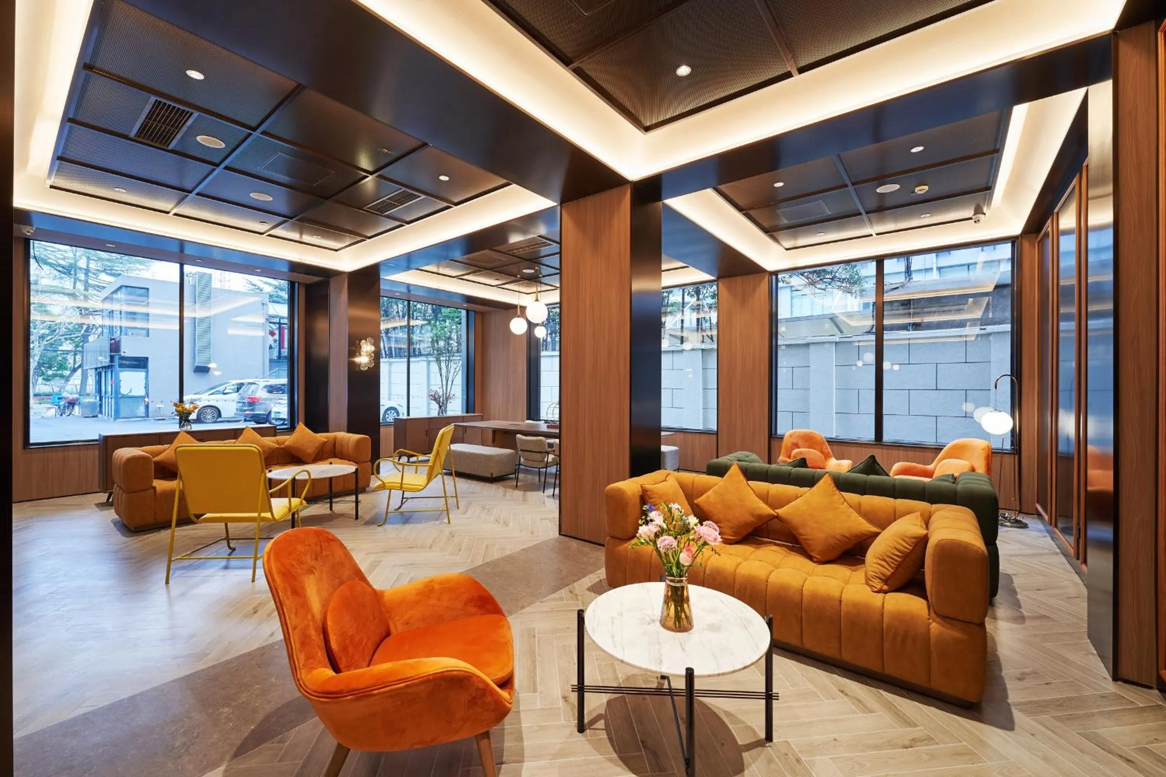 Lobby or reception in Orange Hotel Shanghai Xujiahui Caobao Road Subway Station