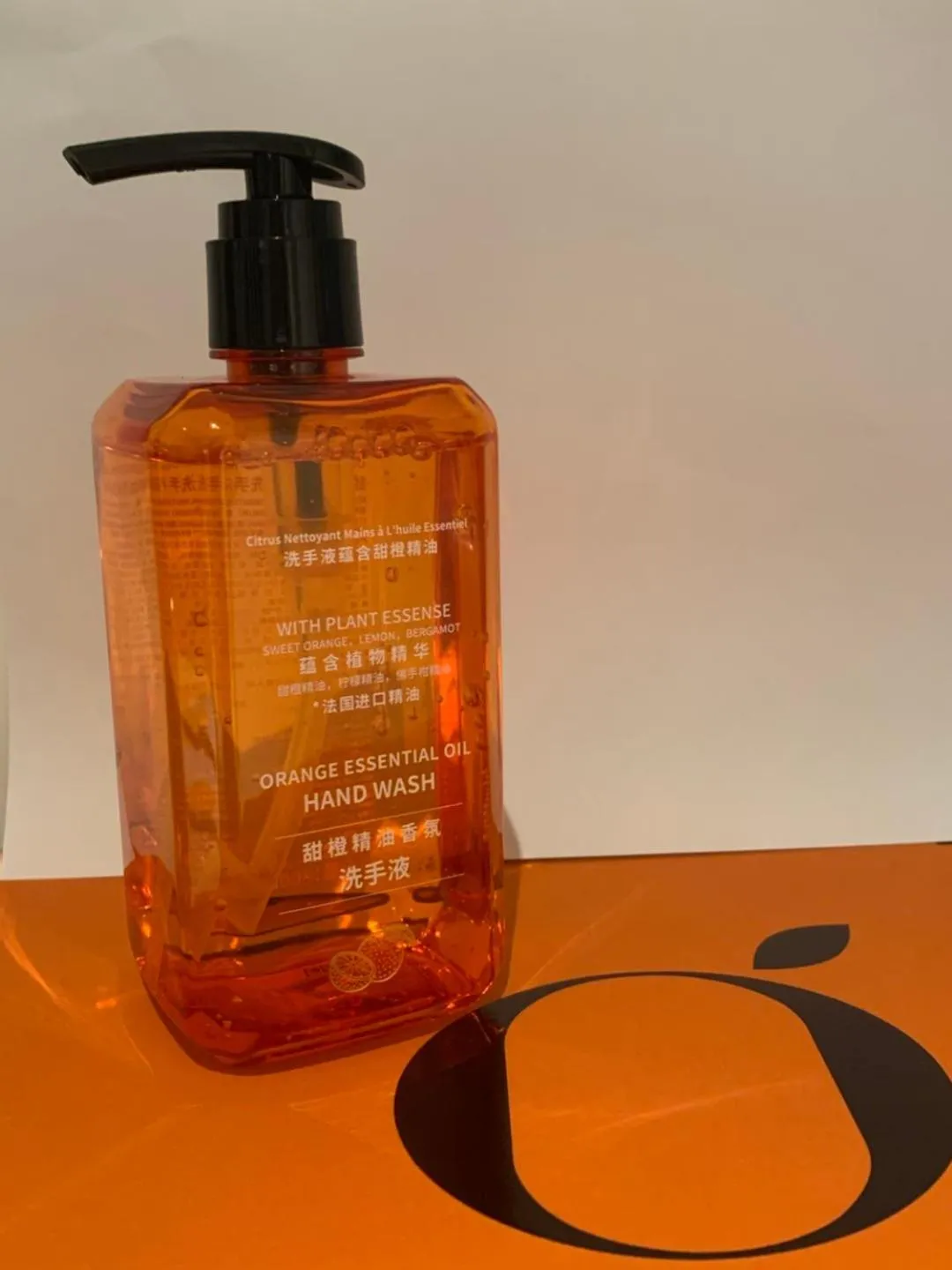 On site in Orange Hotel Shanghai Xujiahui Caobao Road Subway Station