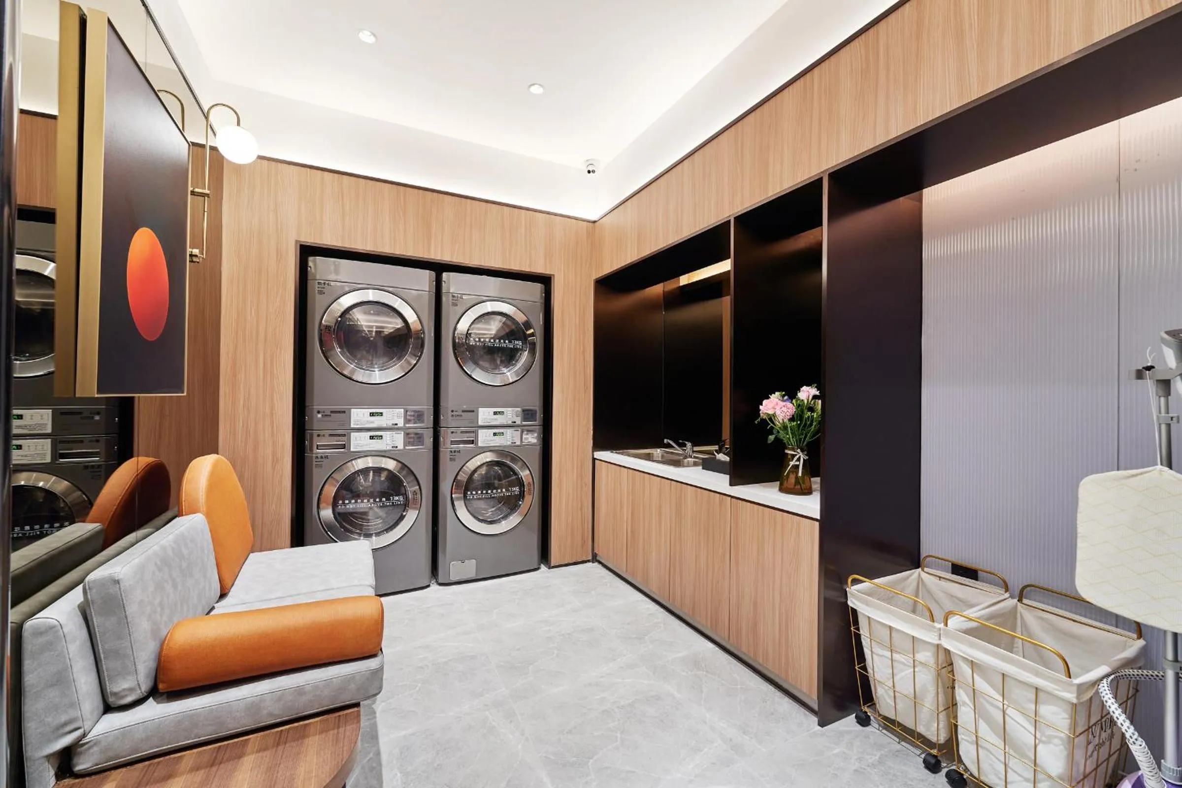 laundry in Orange Hotel Shanghai Xujiahui Caobao Road Subway Station