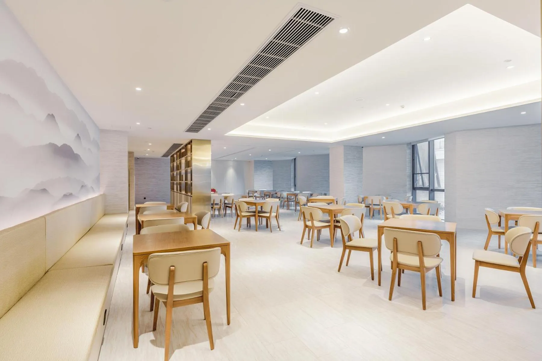 Restaurant/places to eat in JI Hotel Hangzhou South Railway Station