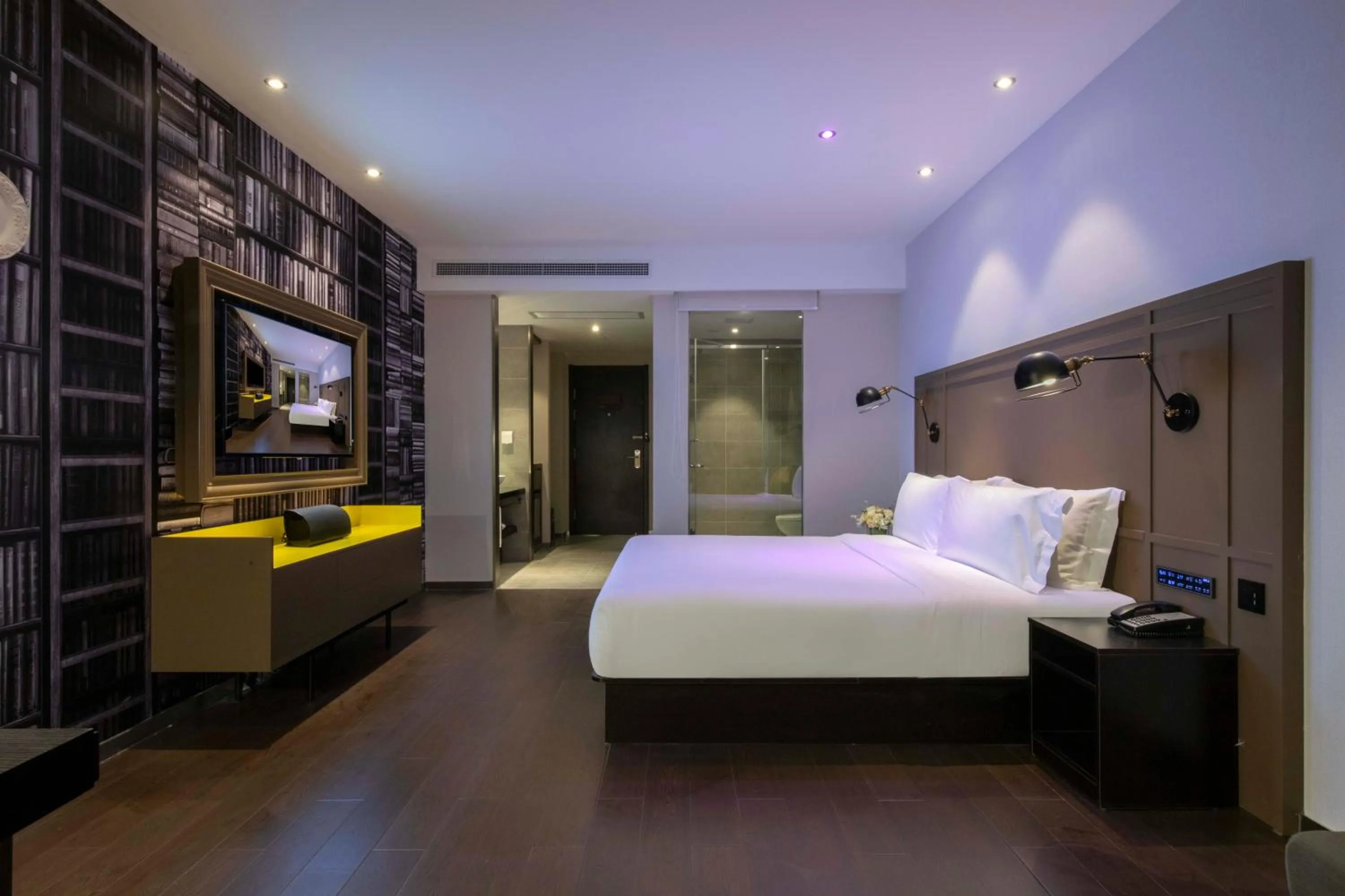 Bed in Orange Hotel Shanghai Hongqiao Railway Station Qixin Road (formerly Hongqiao National Exhibition and Convention Center Qixin Road Branch)