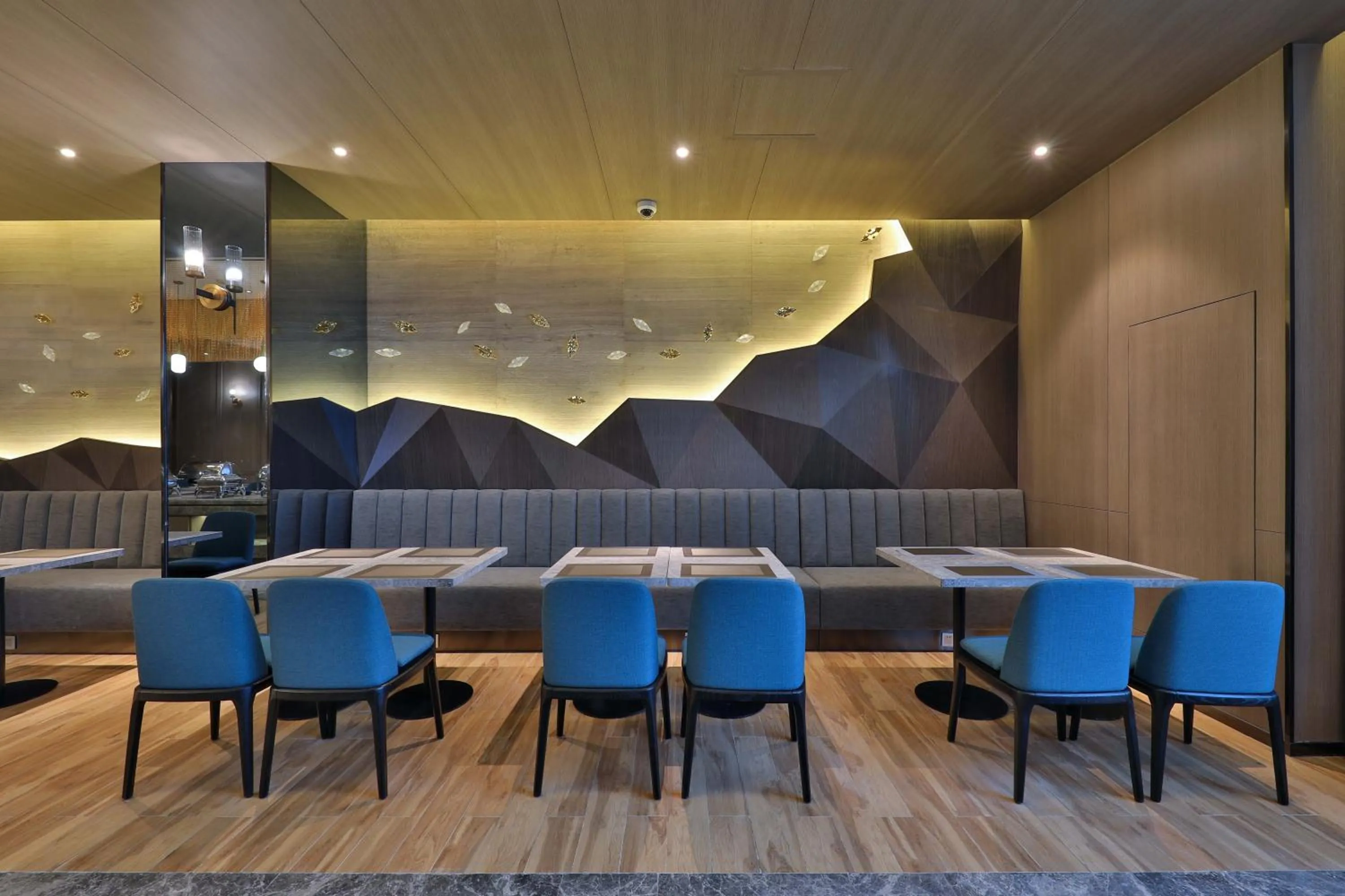 Restaurant/places to eat in Orange Hotel Shanghai Hongqiao Railway Station Qixin Road (formerly Hongqiao National Exhibition and Convention Center Qixin Road Branch)