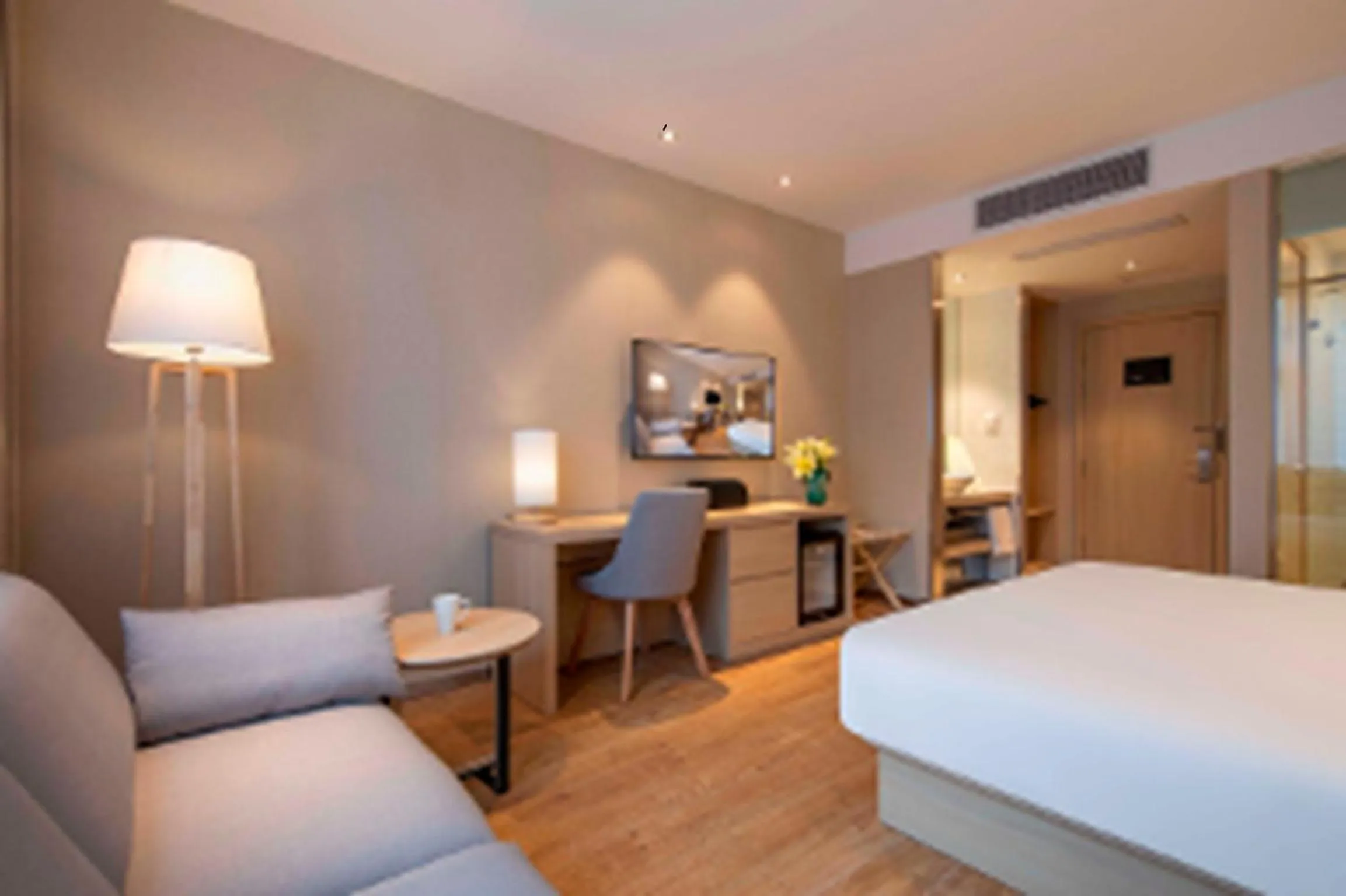 Photo of the whole room, Bed in Orange Hotel Suzhou North Station Cailian Square