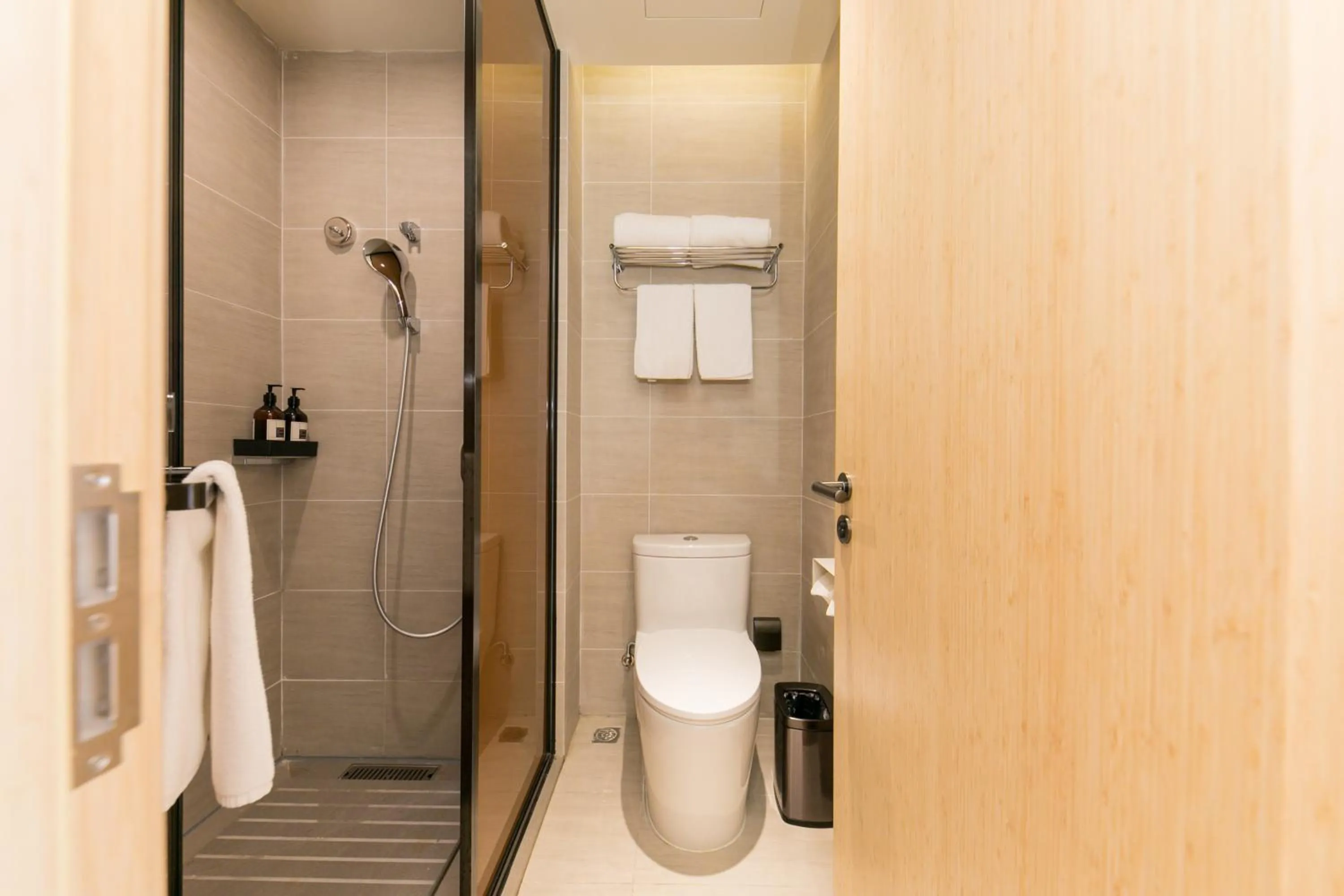 Shower in JI Hotel Shanghai Qibao Qixin Road