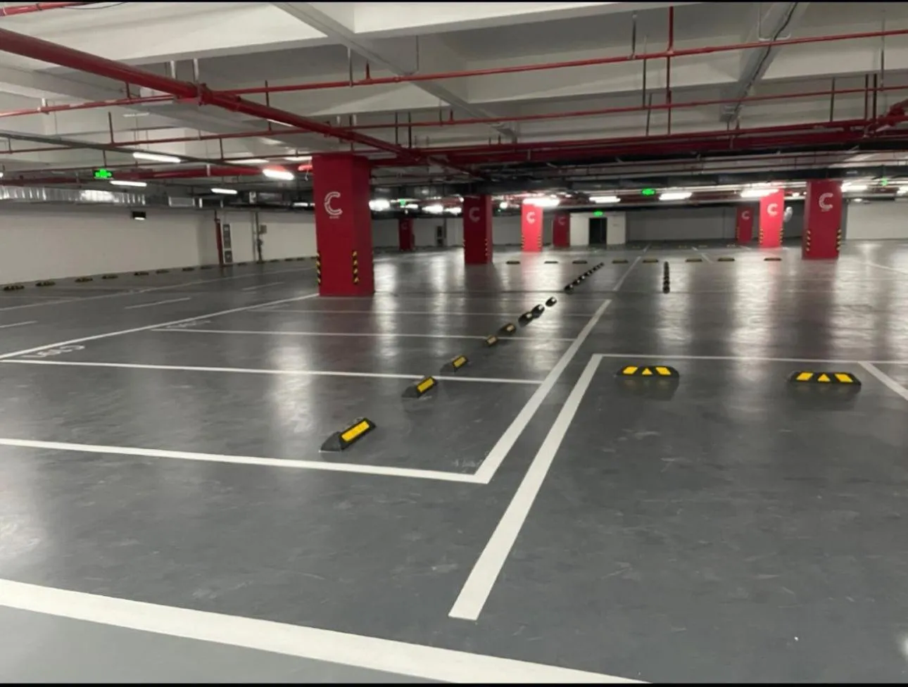 Parking in JI Hotel Nanjing Baijia Lake