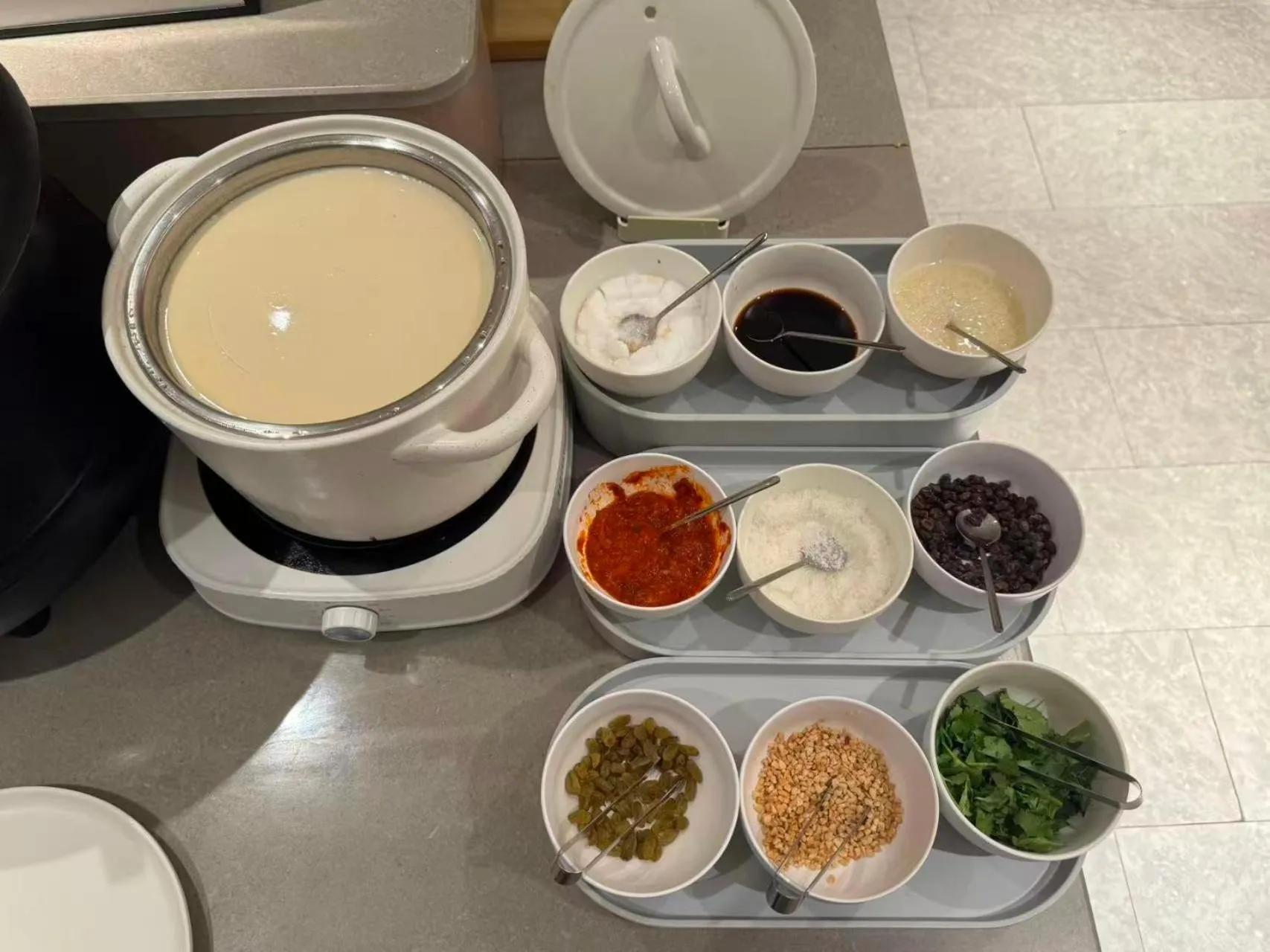 Food and drinks in JI Hotel Nanjing Jiangning Southeast University