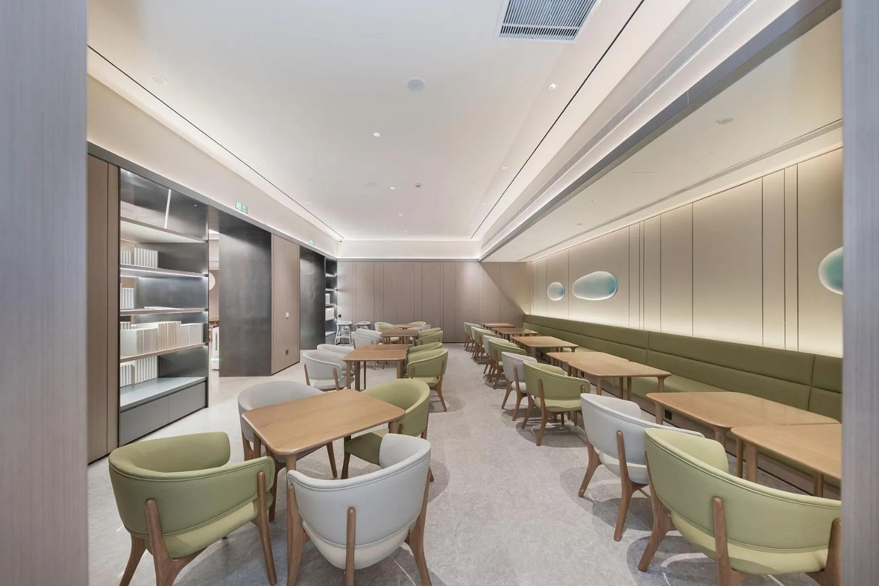 Restaurant/places to eat in JI Hotel Shanghai Jiaotong University Cangyuan Road