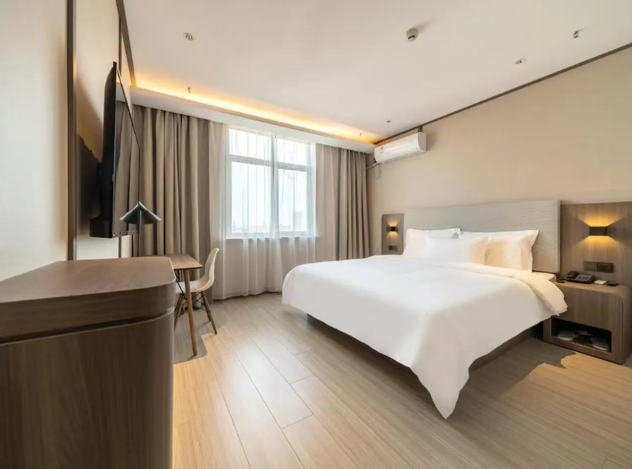 Bed in Hanting Hotel Shanghai Pudong Airport Nanzhu Road