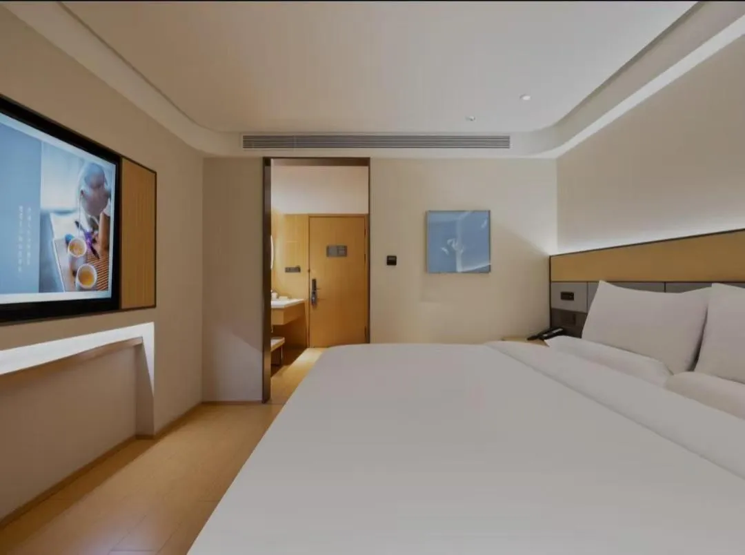 Bed in JI Hotel Beijing South Railway Station Jiaomen West Subway Station