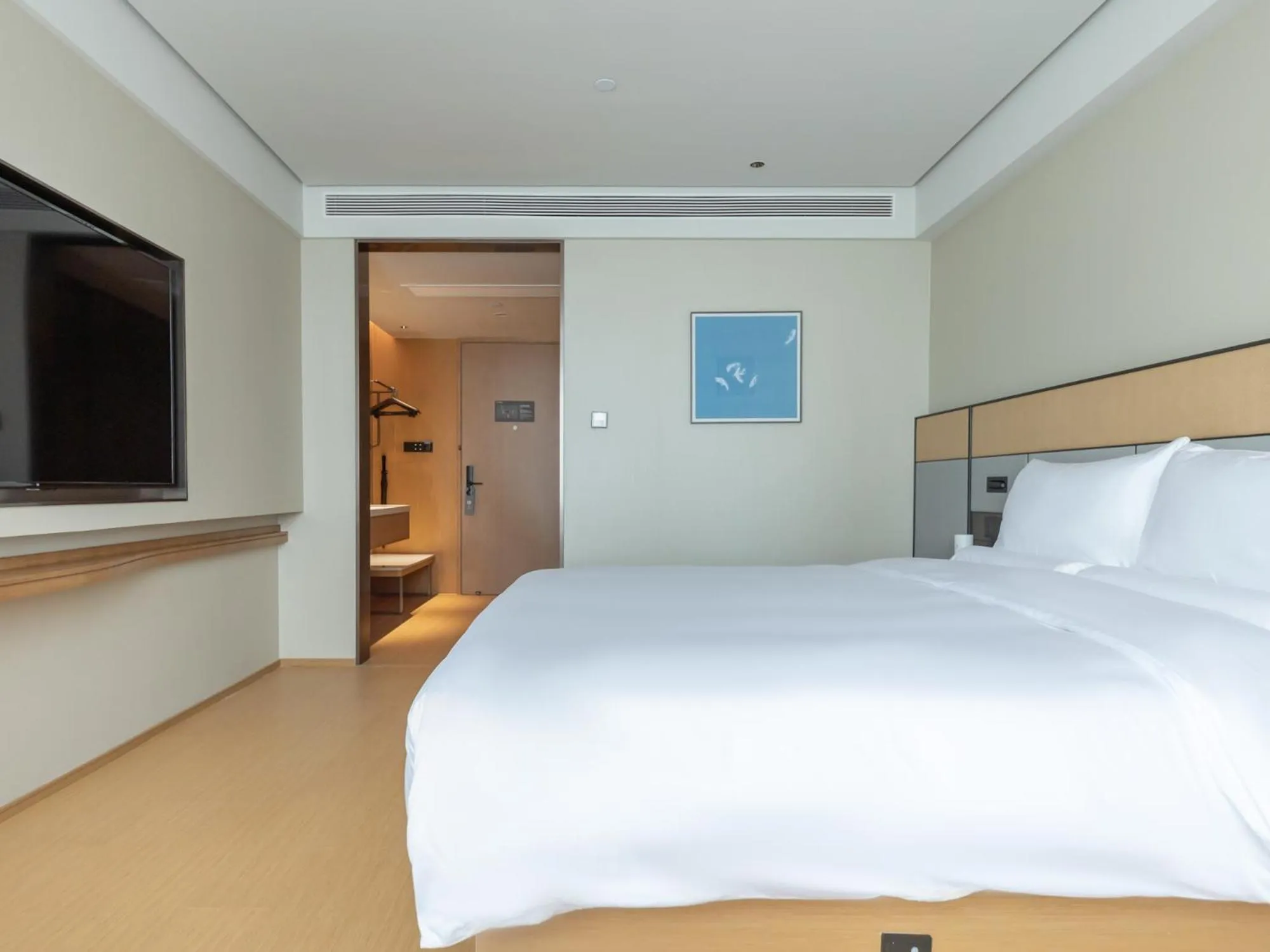 Property building, Bed in JI Hotel Suzhou North High Speed Railway Station Subway Station