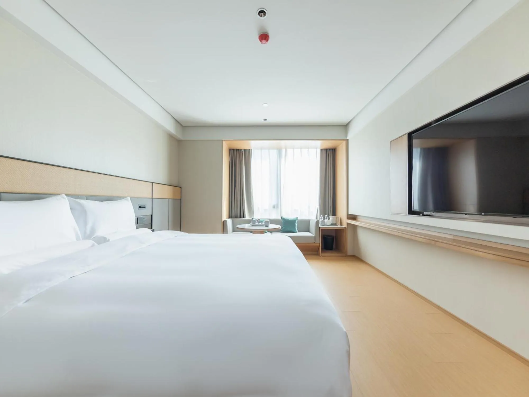 Property building, Bed in JI Hotel Suzhou North High Speed Railway Station Subway Station