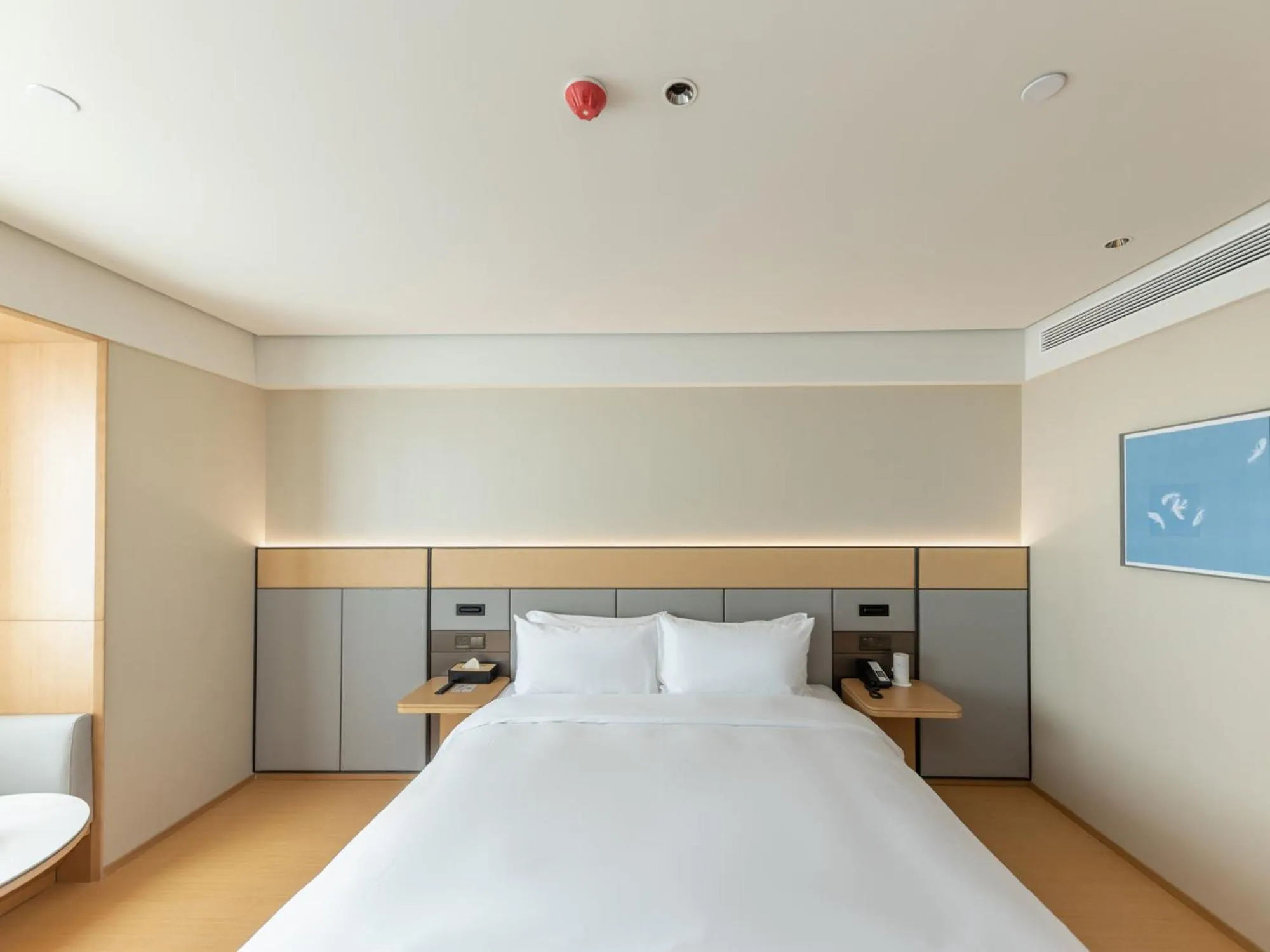 Property building, Bed in JI Hotel Suzhou North High Speed Railway Station Subway Station