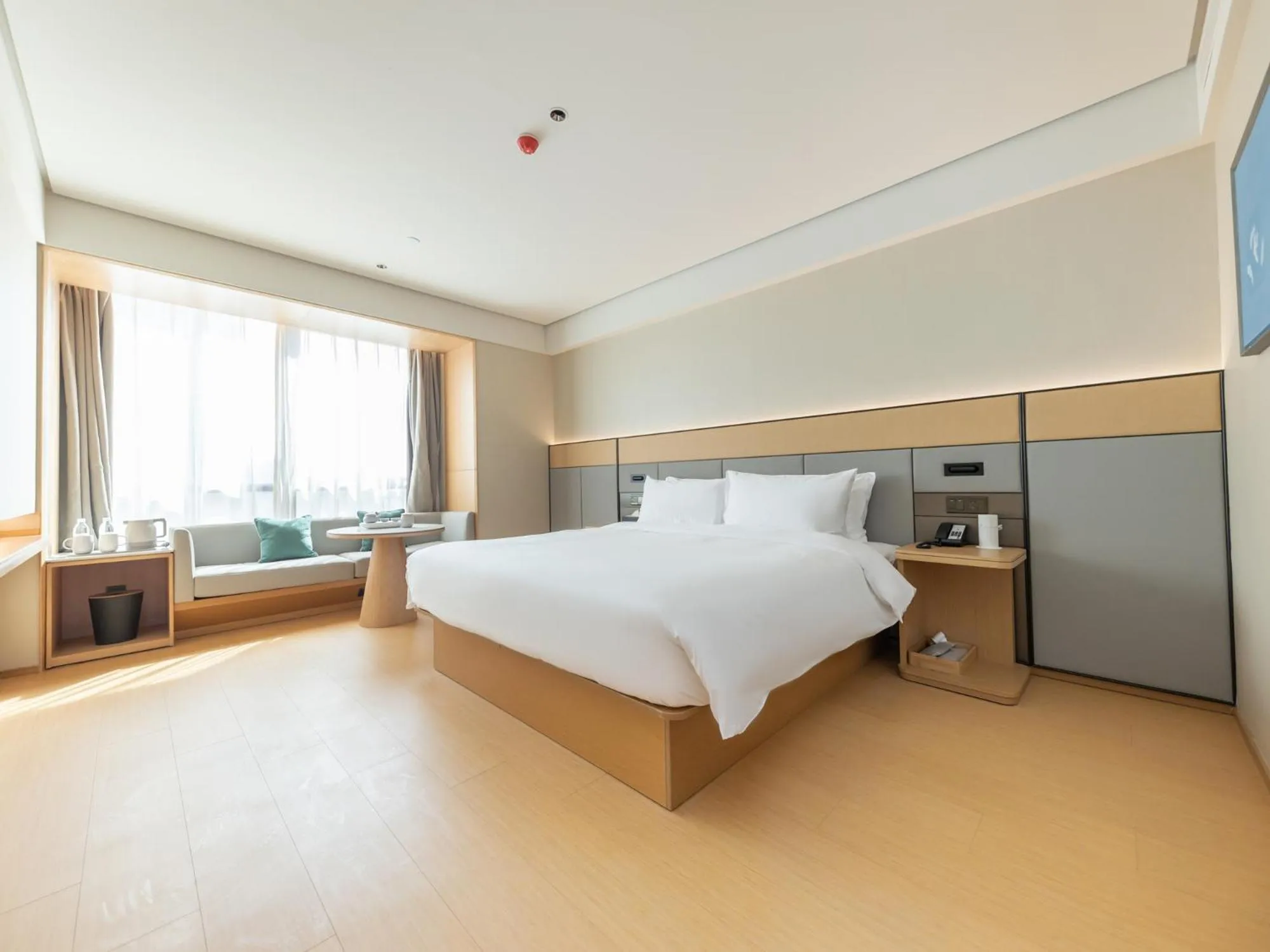 Property building, Bed in JI Hotel Suzhou North High Speed Railway Station Subway Station