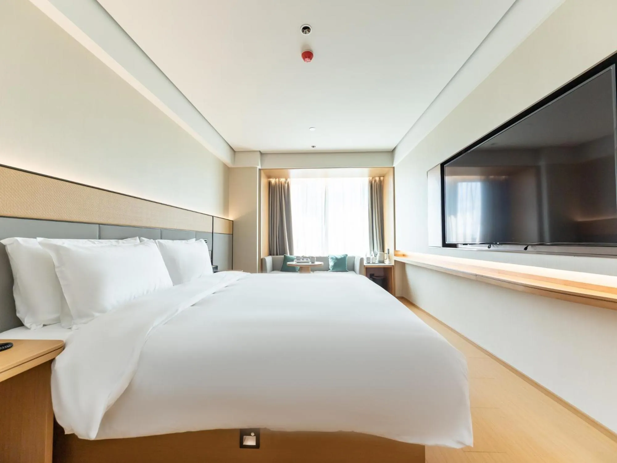 Property building, Bed in JI Hotel Suzhou North High Speed Railway Station Subway Station