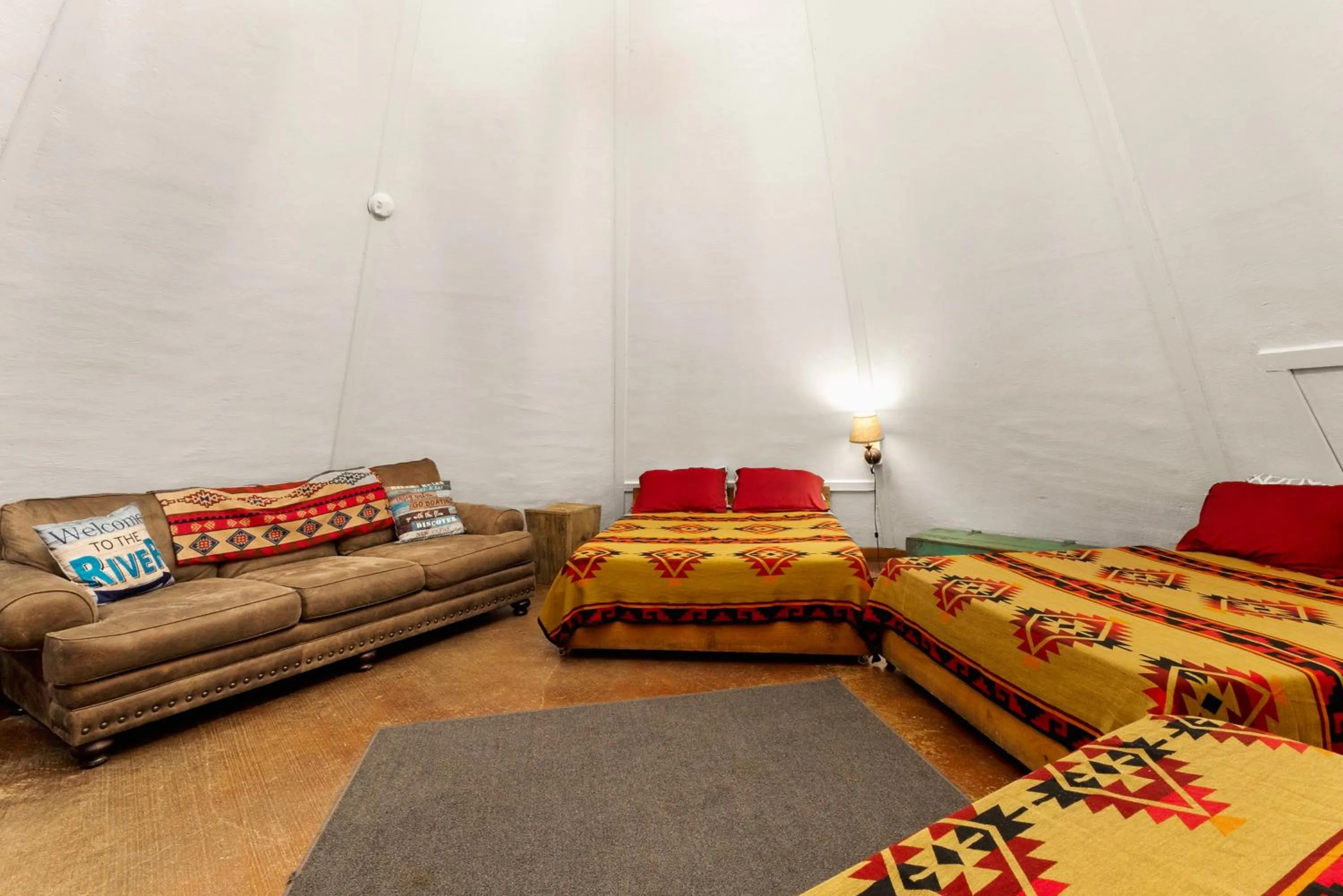 Living room, Bed in Tipis on the Guadalupe