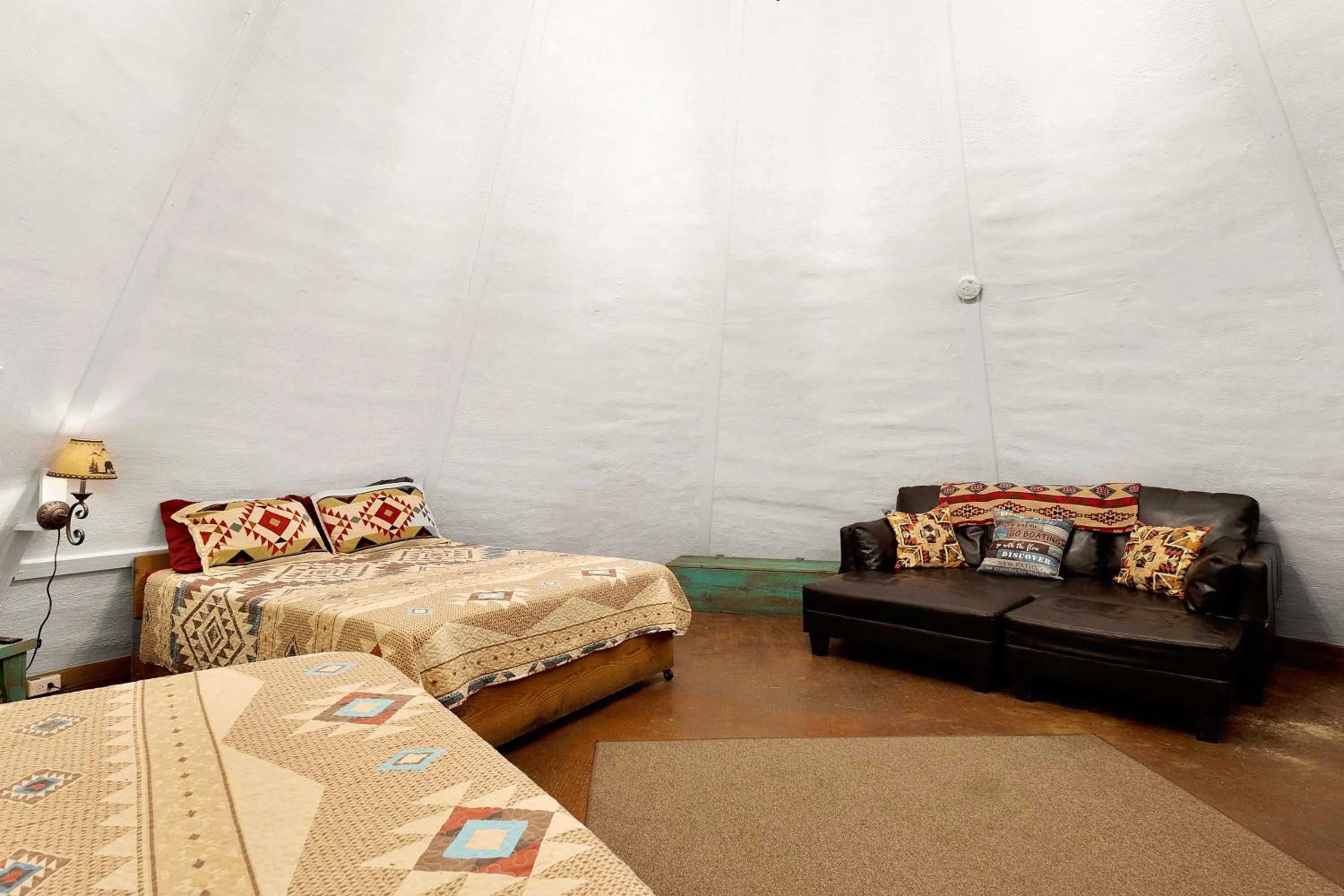 Living room, Bed in Tipis on the Guadalupe