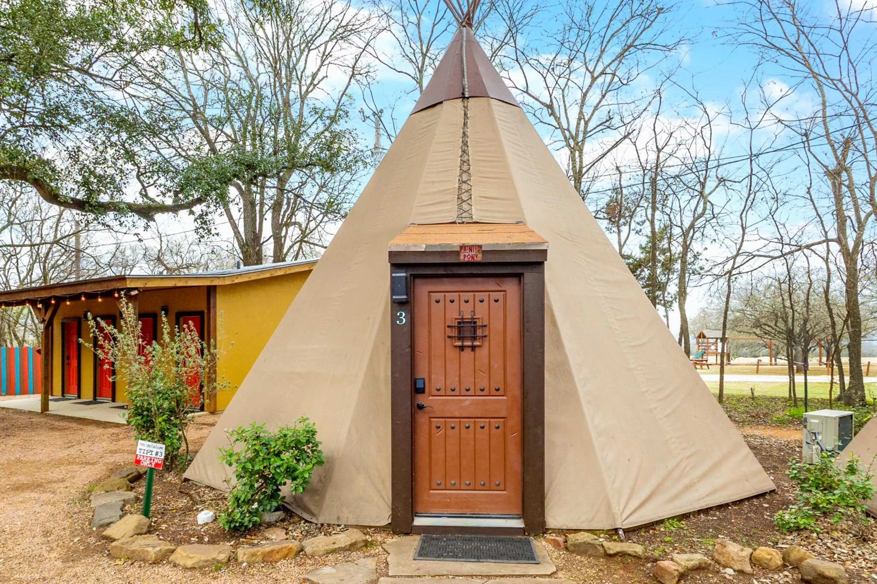 Property building in Tipis on the Guadalupe