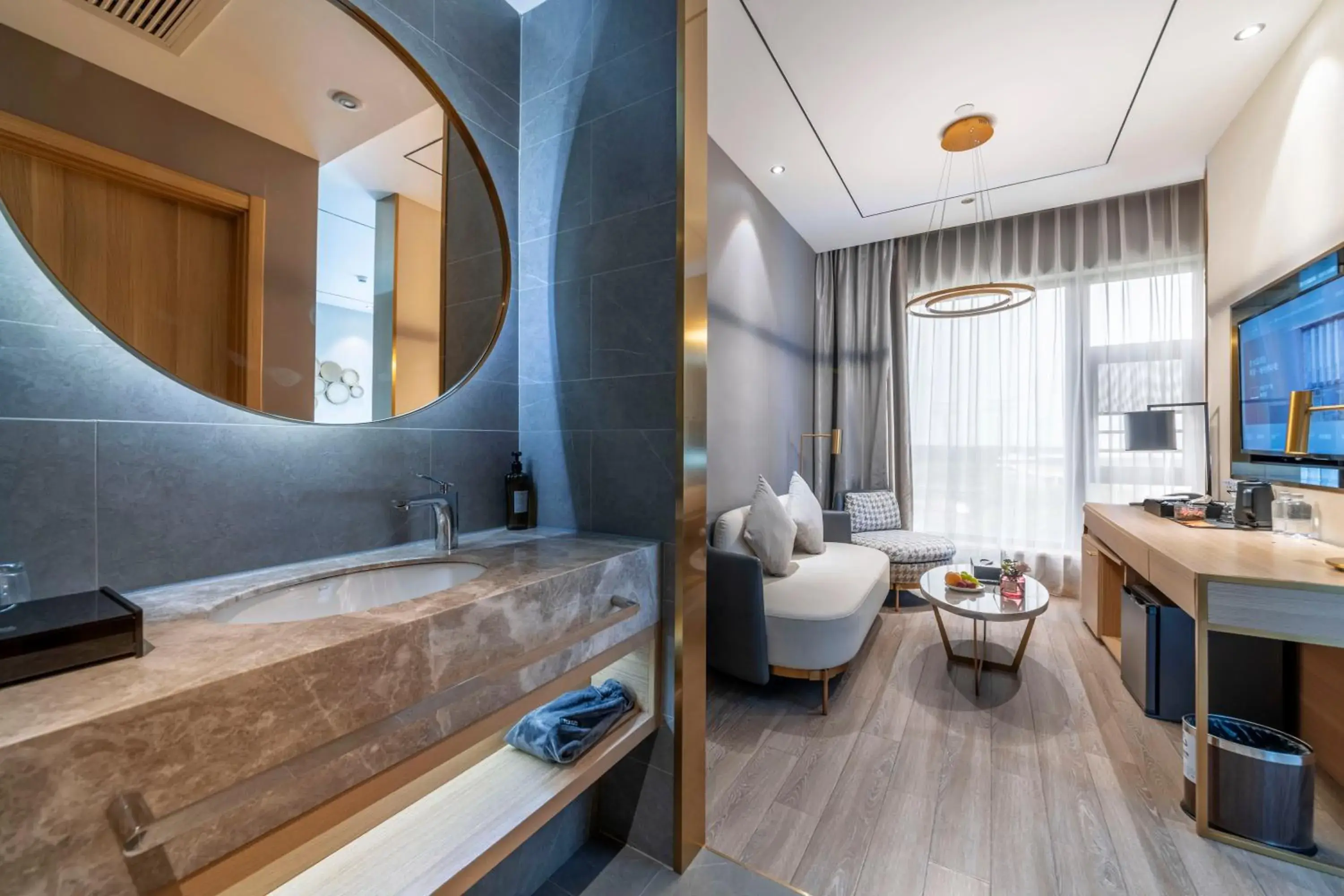 Suite in Orange Crystal Hotel Shenzhen Baoan Airport Bihaiwan Suite in Orange Crystal Hotel Shenzhen Baoan Airport Bihaiwan