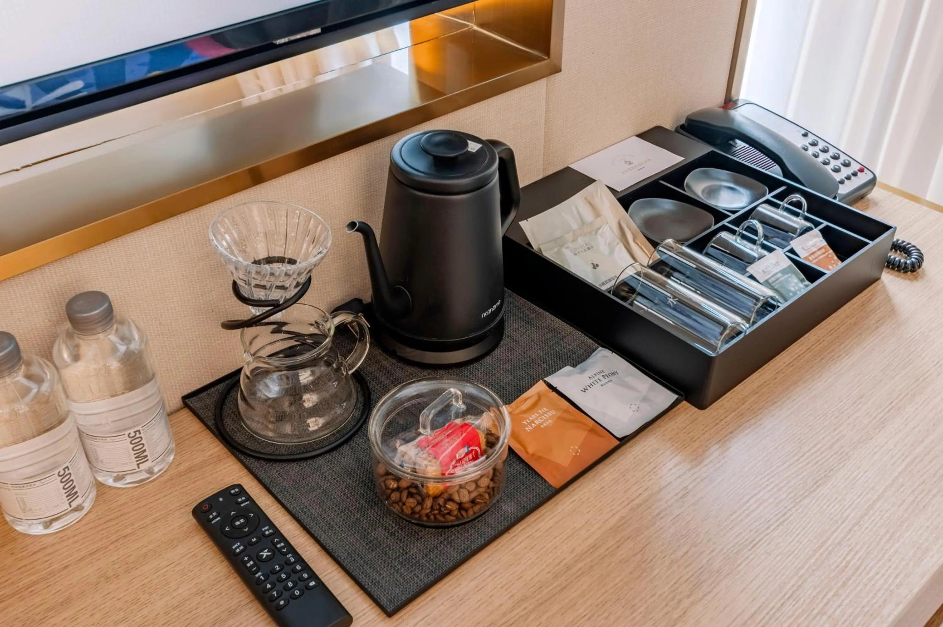 Coffee/tea facilities in Orange Crystal Hotel Shenzhen Baoan Airport Bihaiwan