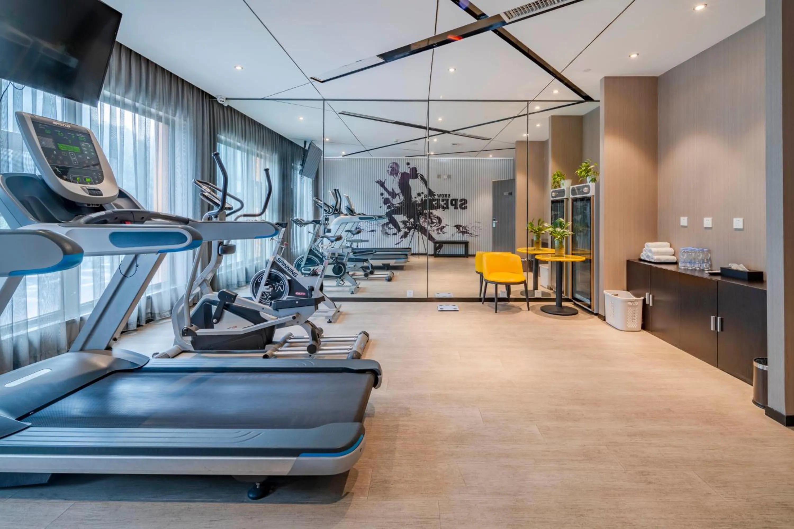 Fitness centre/facilities in Orange Crystal Hotel Shenzhen Baoan Airport Bihaiwan