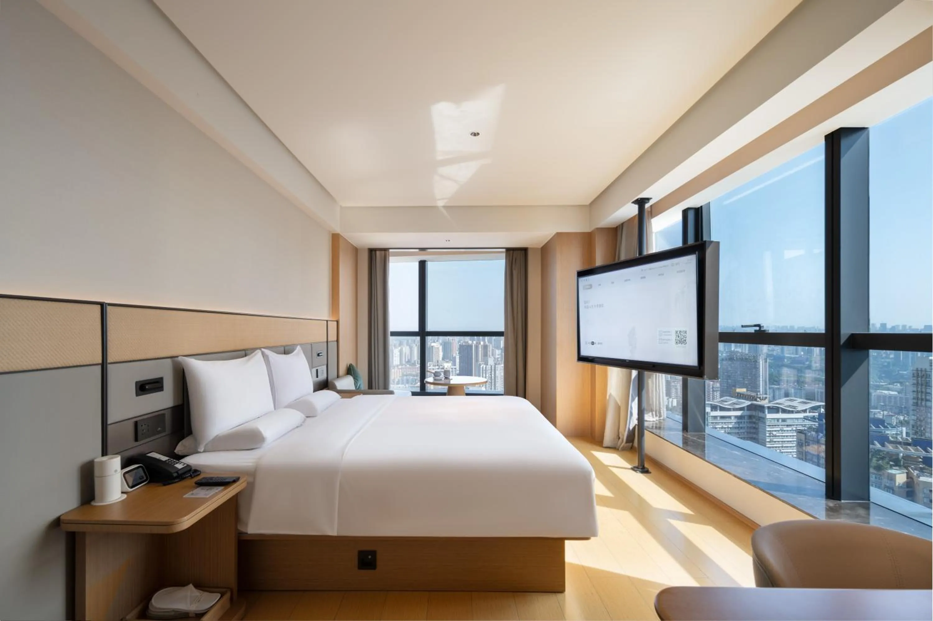 Photo of the whole room, Bed in JI Hotel Chongqing Shapingba Station Three Gorges Square Pedestrian Street