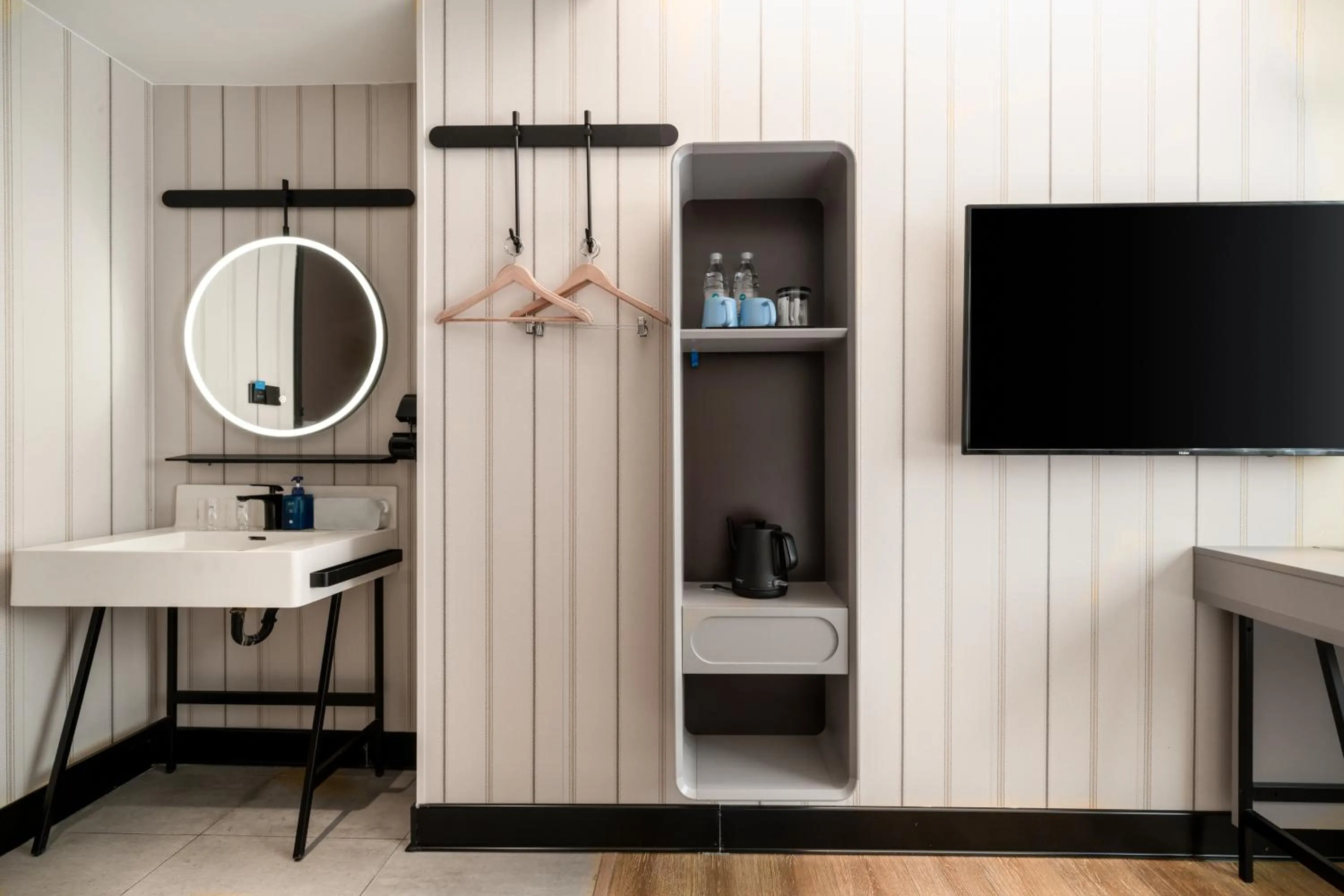 Hanting Hotel Shenzhen Coast City Nanyou Clothing City