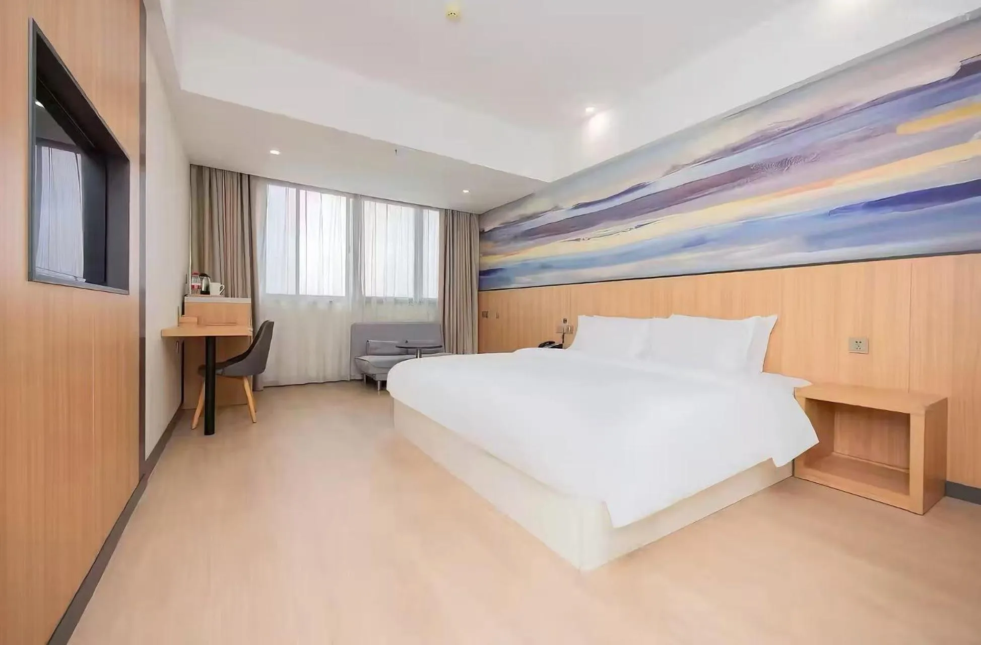 Bed in Starway Hotel Shanghai International Tourism Resort Xiupu Road