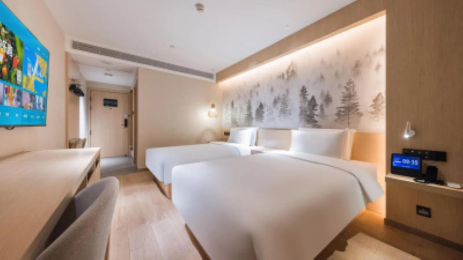 Photo of the whole room, Bed in Orange Beijing Lama Temple Hepingli North Street Subway Station Hotel