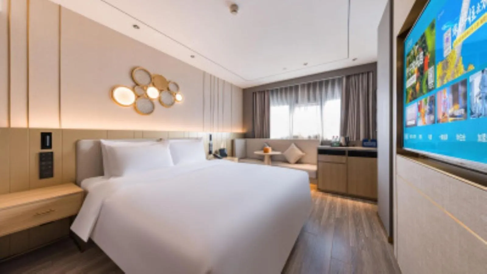 Photo of the whole room, Bed in Orange Beijing Lama Temple Hepingli North Street Subway Station Hotel