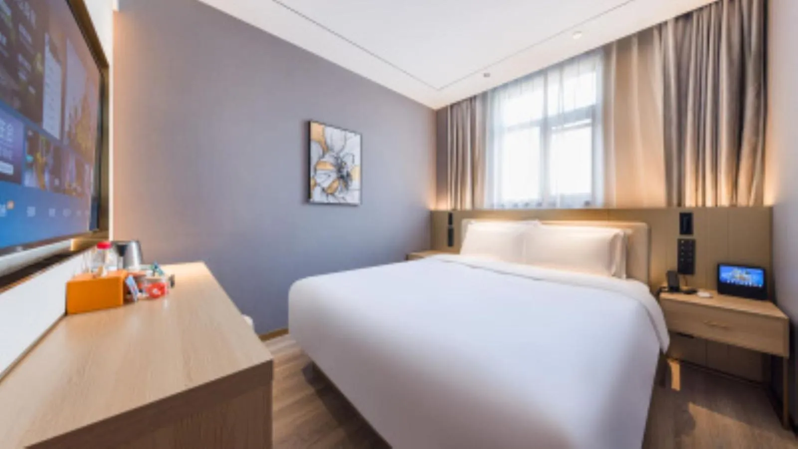 Photo of the whole room, Bed in Orange Beijing Lama Temple Hepingli North Street Subway Station Hotel