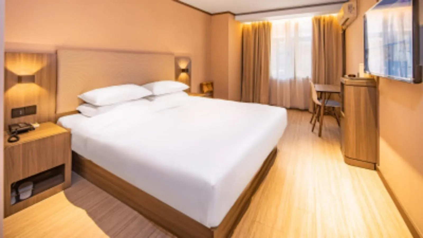 Bed in Hanting Hotel Shenzhen Huaqiang North Science Museum Subway Station