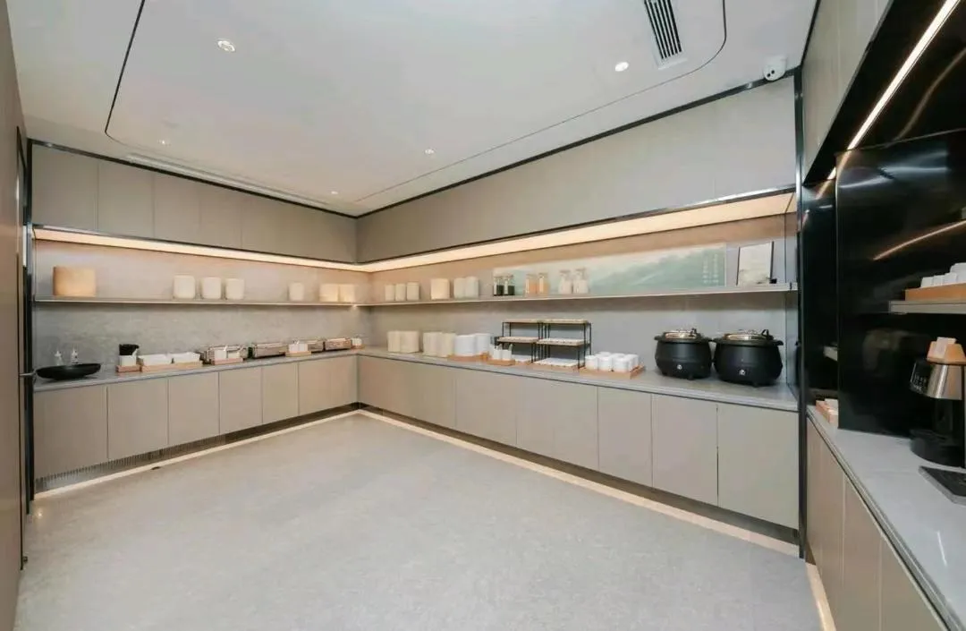 Restaurant/places to eat in JI Hotel Beijing Yansha Sanyuan Bridge