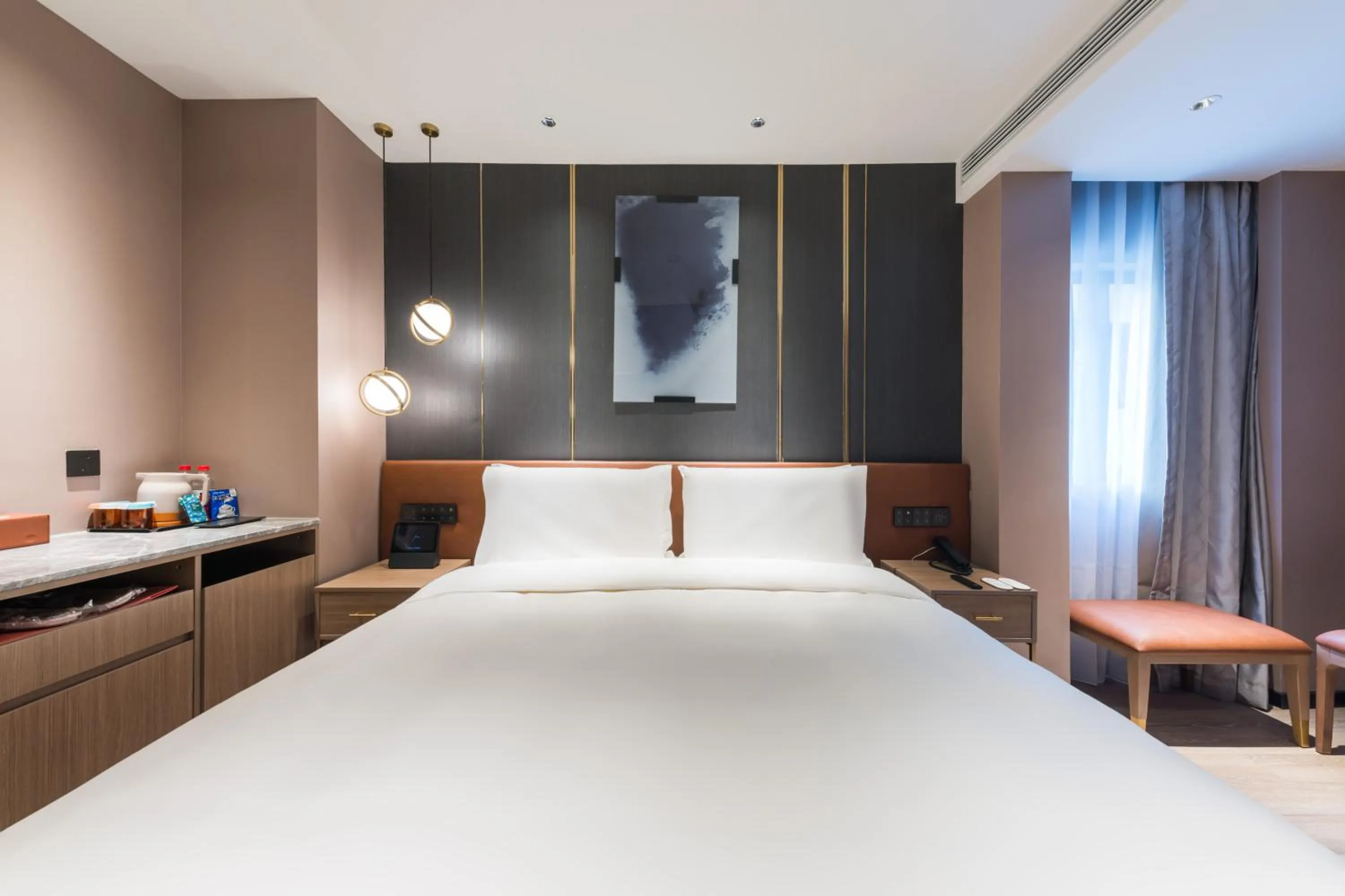 Bed in Orange Hotel Shanghai World Expo Center