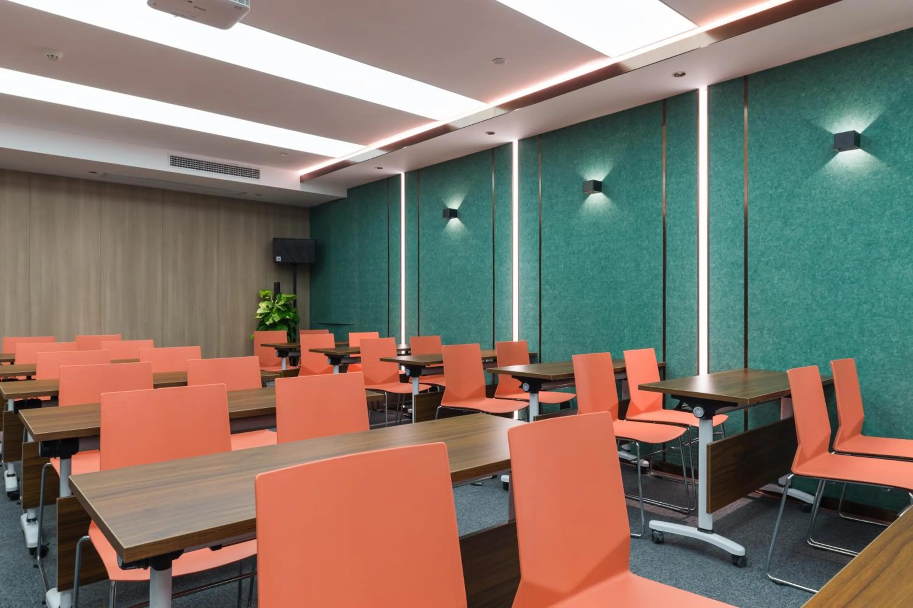 Meeting/conference room in Orange Hotel Shanghai World Expo Center