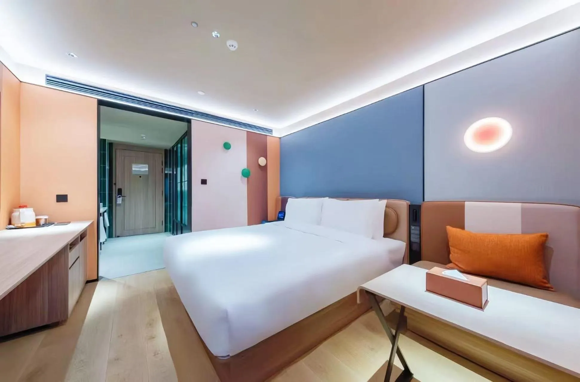 Bed in Orange Hotel Shanghai World Expo Center