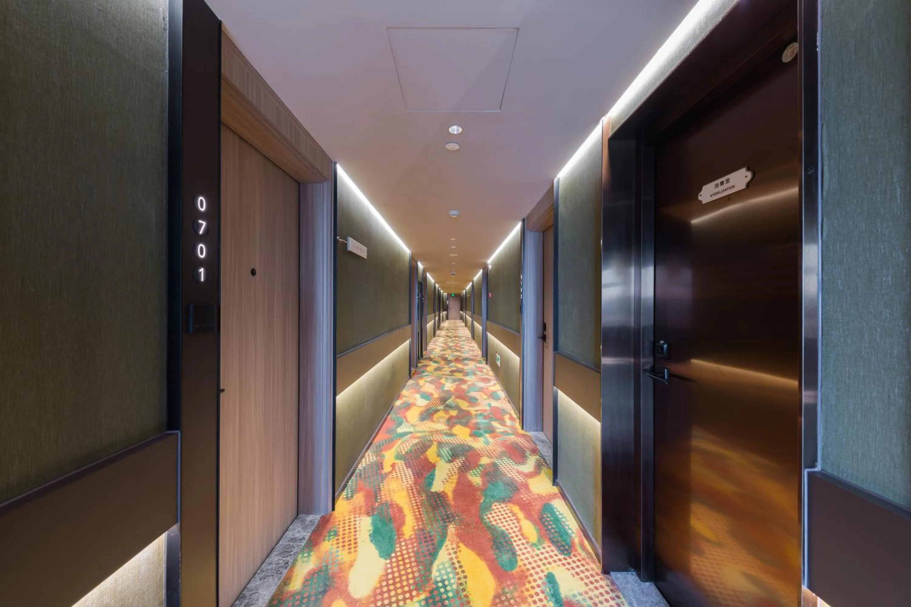 Photo of the whole room in Orange Hotel Shanghai World Expo Center