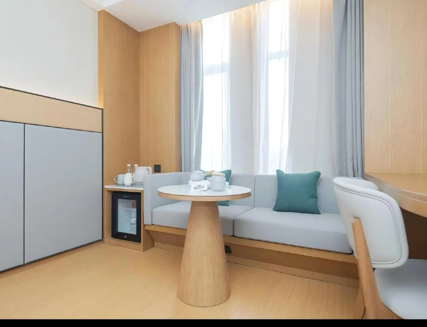 Seating area in JI Hotel Hangzhou Alibaba Xixi Park