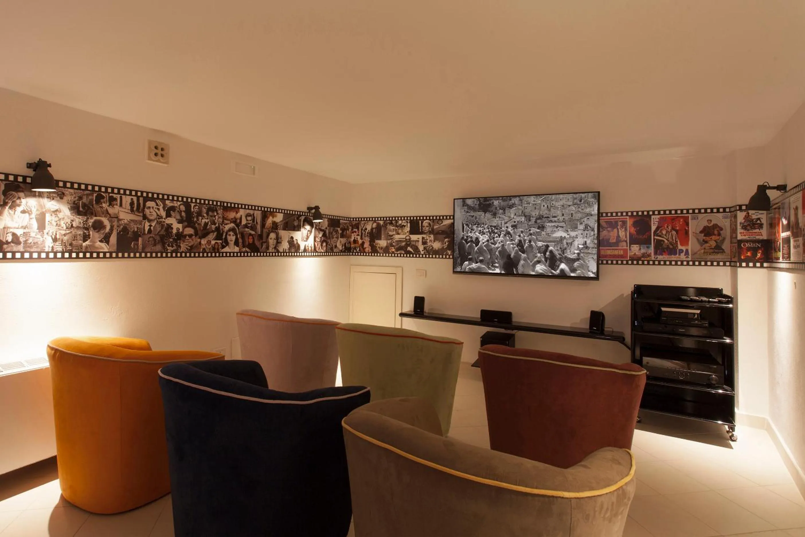 Communal lounge/ TV room in Casa Diva