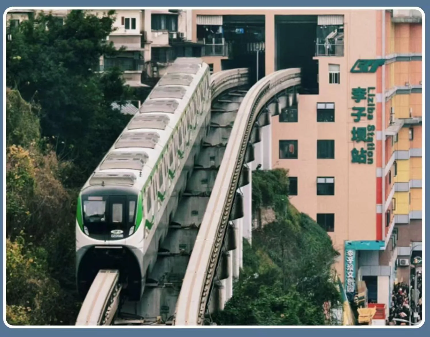 People in Hanting Hotel Chongqing Lianglukou Caiyuanba