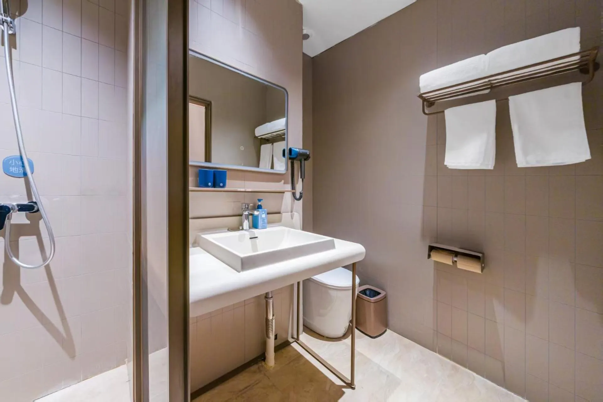 Shower in Hanting Hotel Shanghai Pudong Airport Shixin Road